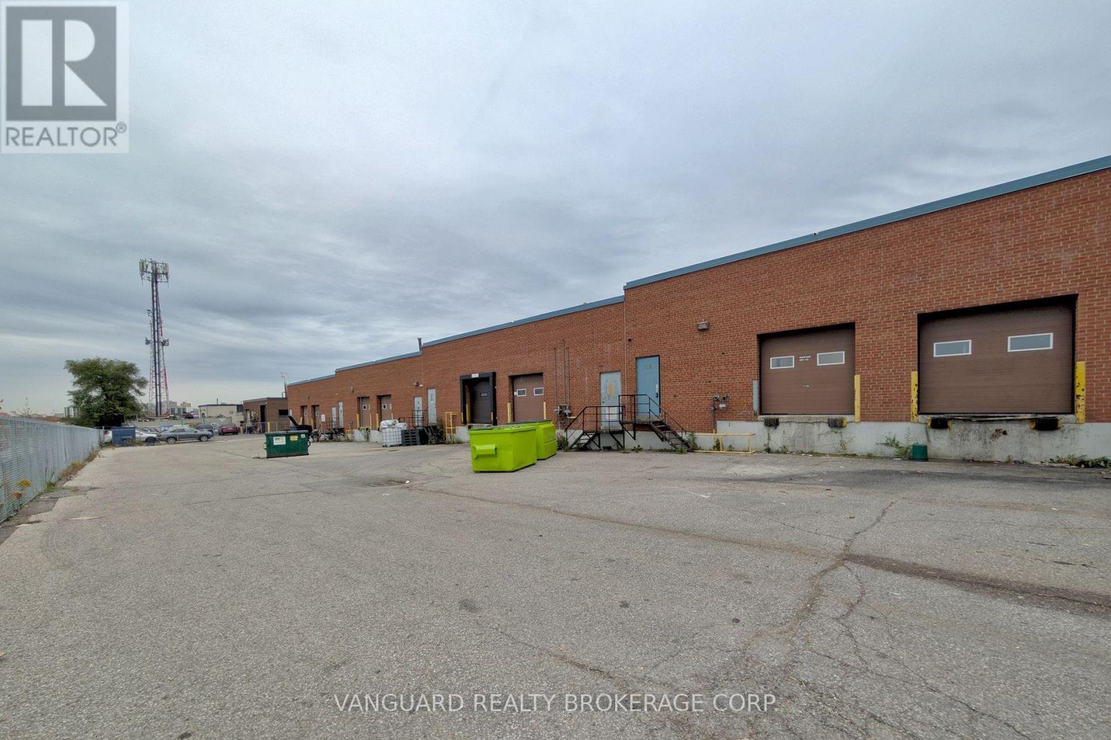 102 Martin Ross Avenue, Toronto, Ontario  M3J 2L4 - Photo 42 - W12478097