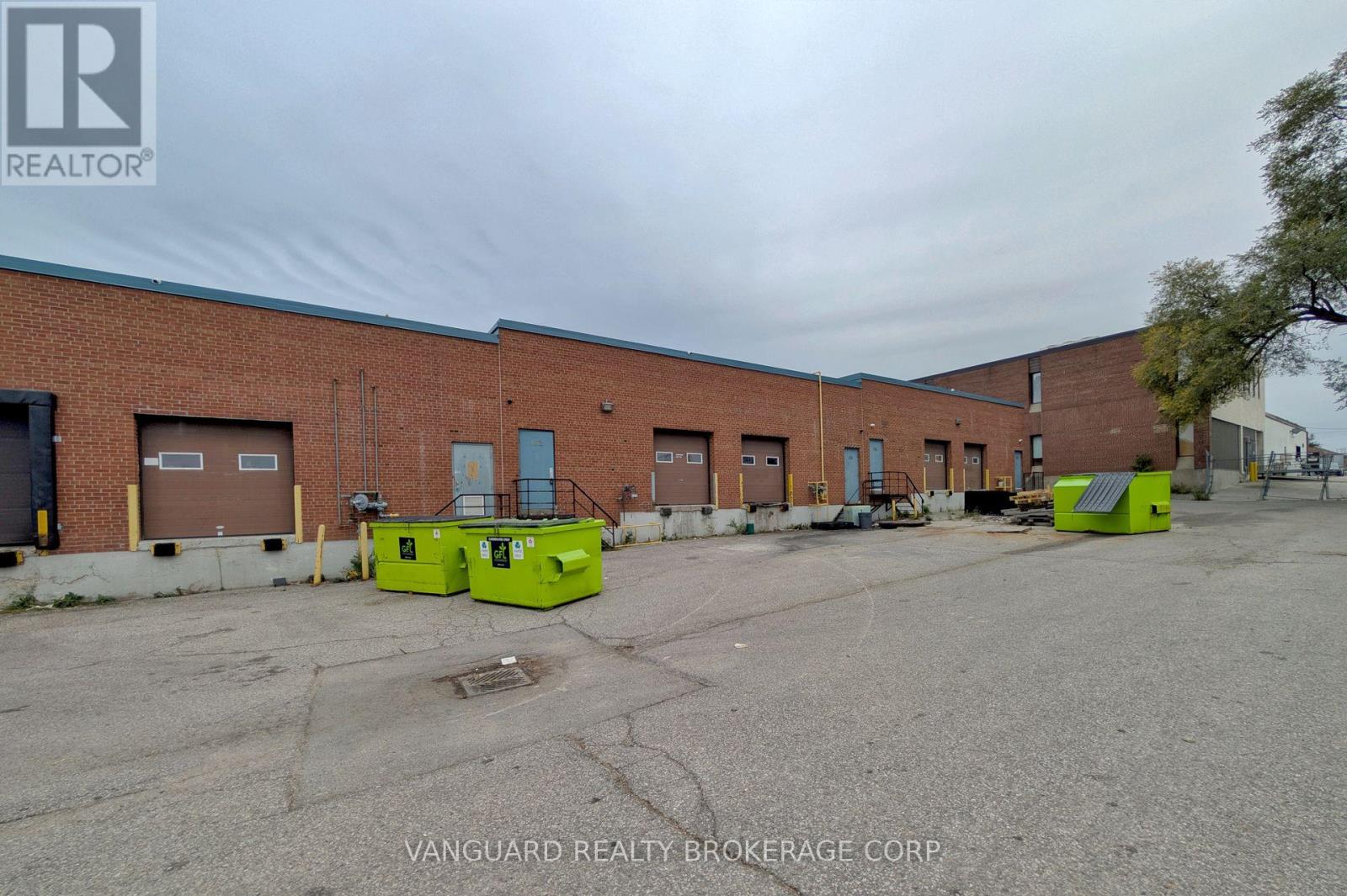 102 Martin Ross Avenue, Toronto, Ontario  M3J 2L4 - Photo 43 - W12478097