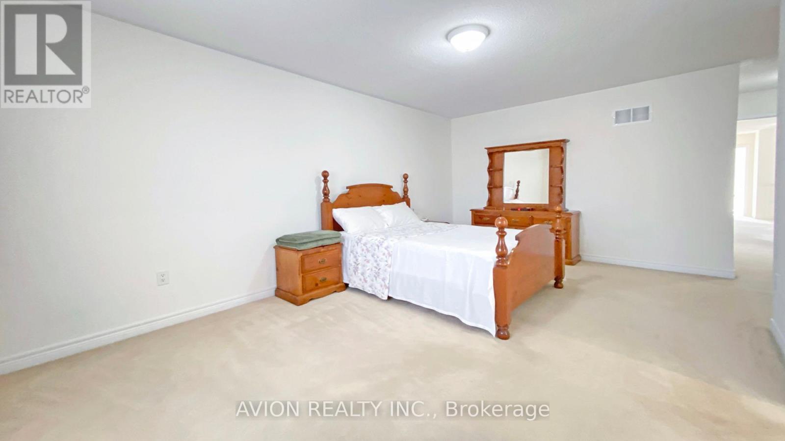 5173 Churchill Meadows Boulevard, Mississauga, Ontario  L5M 8B7 - Photo 22 - W12478098