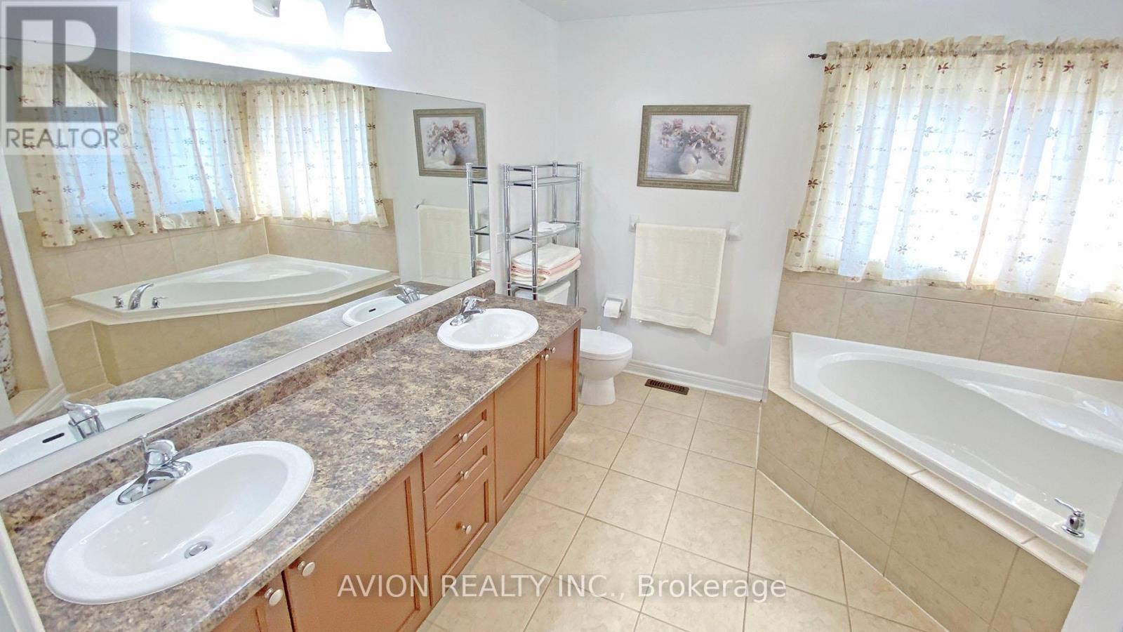 5173 Churchill Meadows Boulevard, Mississauga, Ontario  L5M 8B7 - Photo 24 - W12478098