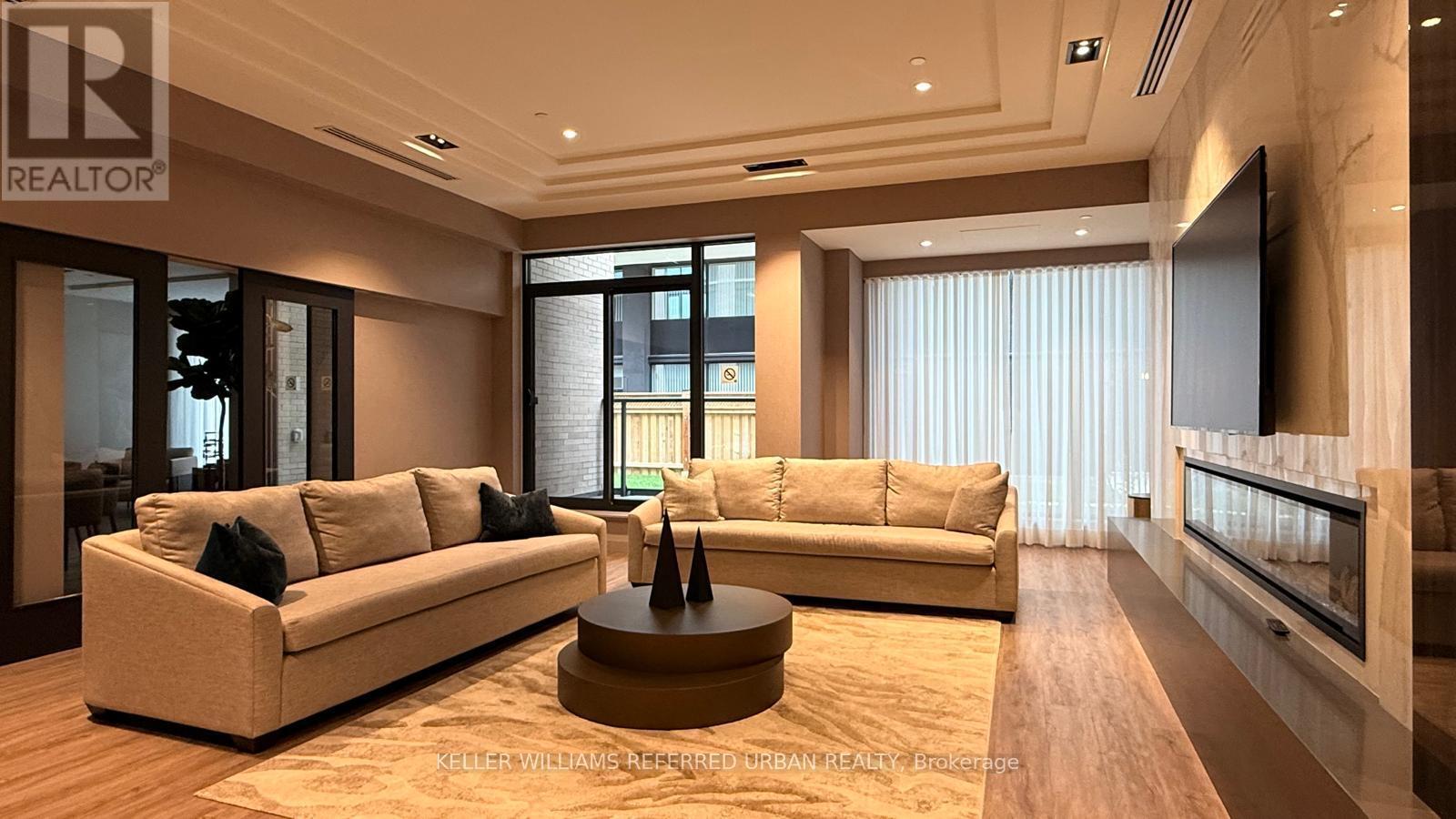 201 - 293 The Kingsway, Toronto, Ontario  M9A 0E8 - Photo 8 - W12478103