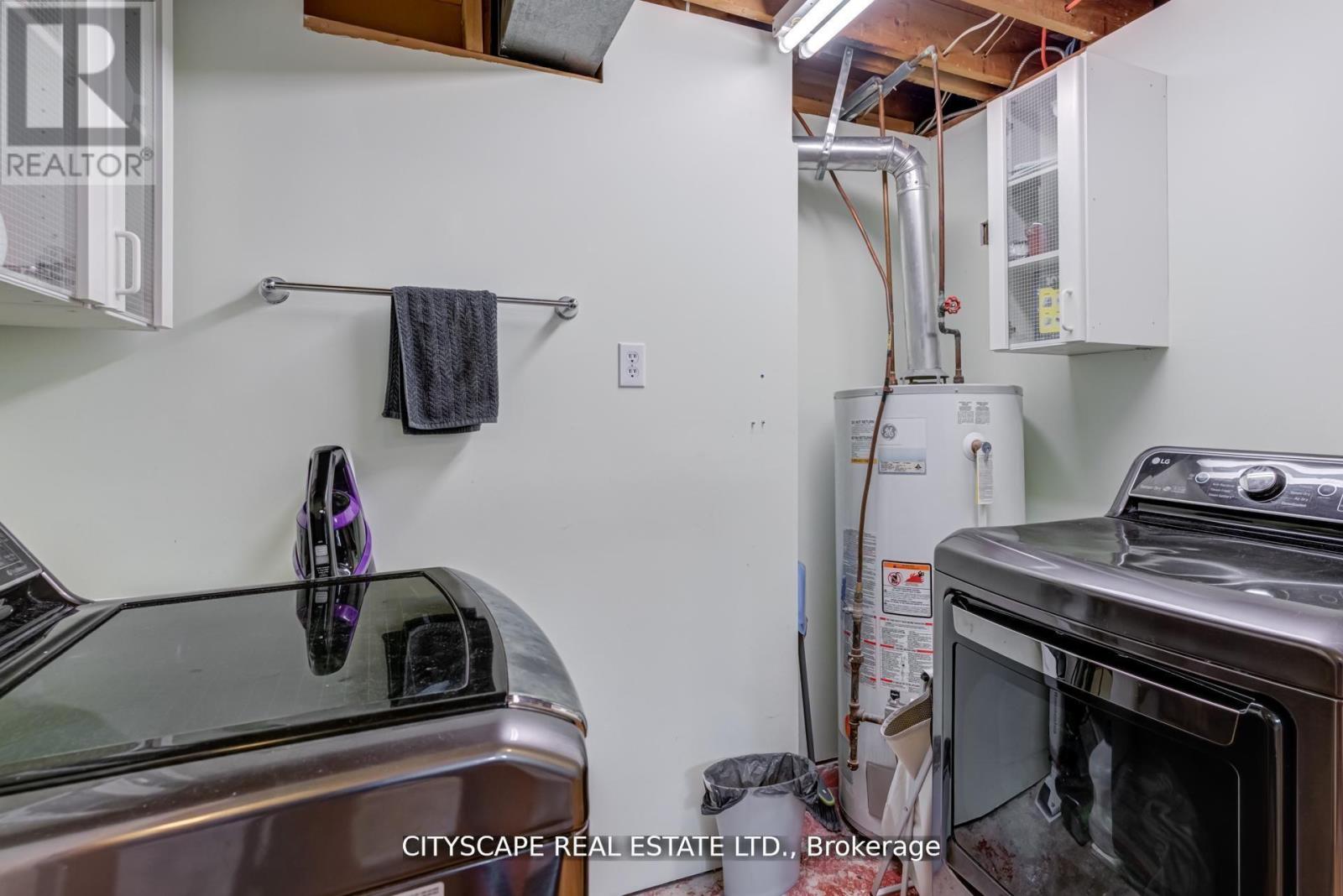3206 Candela Drive, Mississauga, Ontario  L5A 2T8 - Photo 28 - W12478126