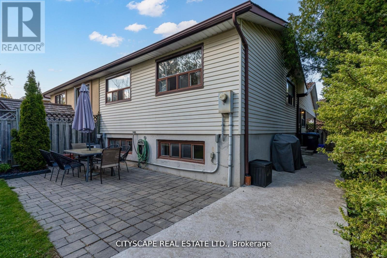 3206 Candela Drive, Mississauga, Ontario  L5A 2T8 - Photo 32 - W12478126