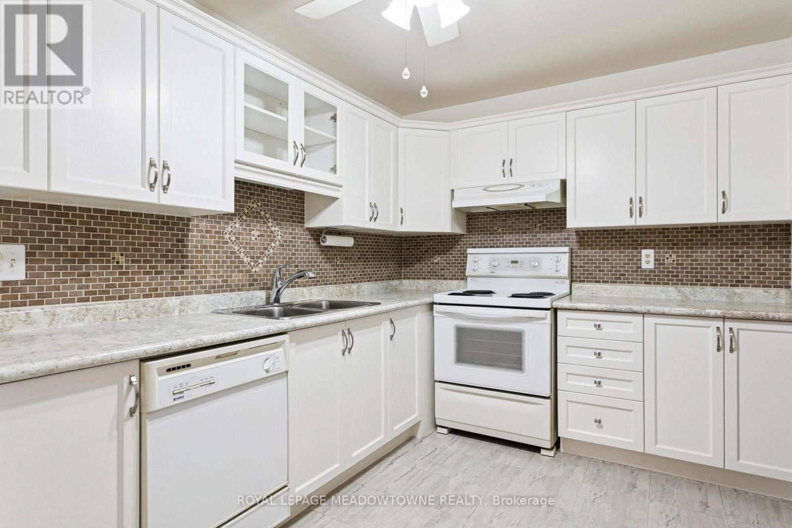 3 - 2701 Aquitaine Avenue, Mississauga, Ontario  L5N 2H7 - Photo 8 - W12478129