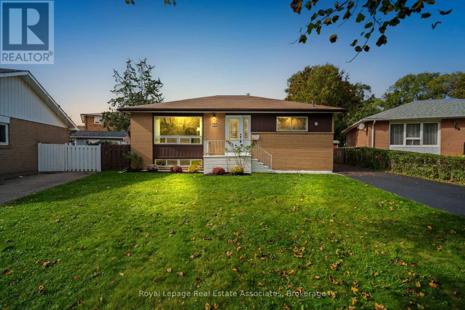 60 WINDERMERE COURT, Brampton, Ontario