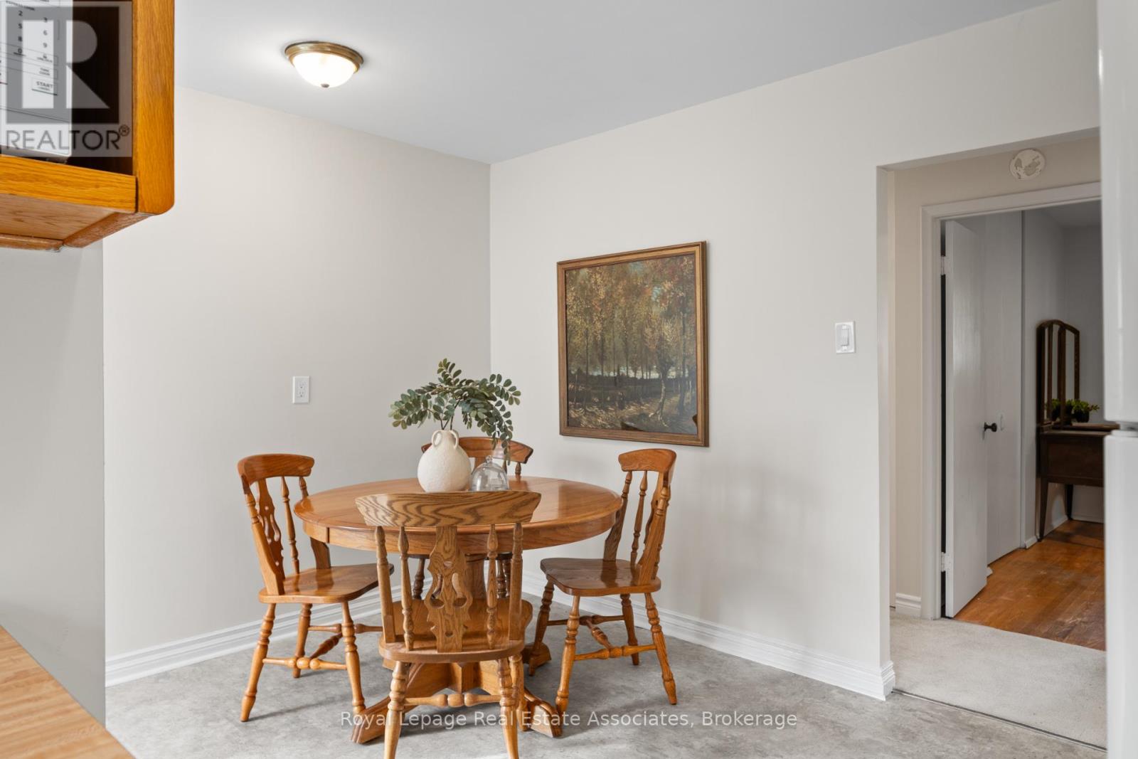 60 Windermere Court, Brampton, Ontario  L6X 2L6 - Photo 10 - W12478133