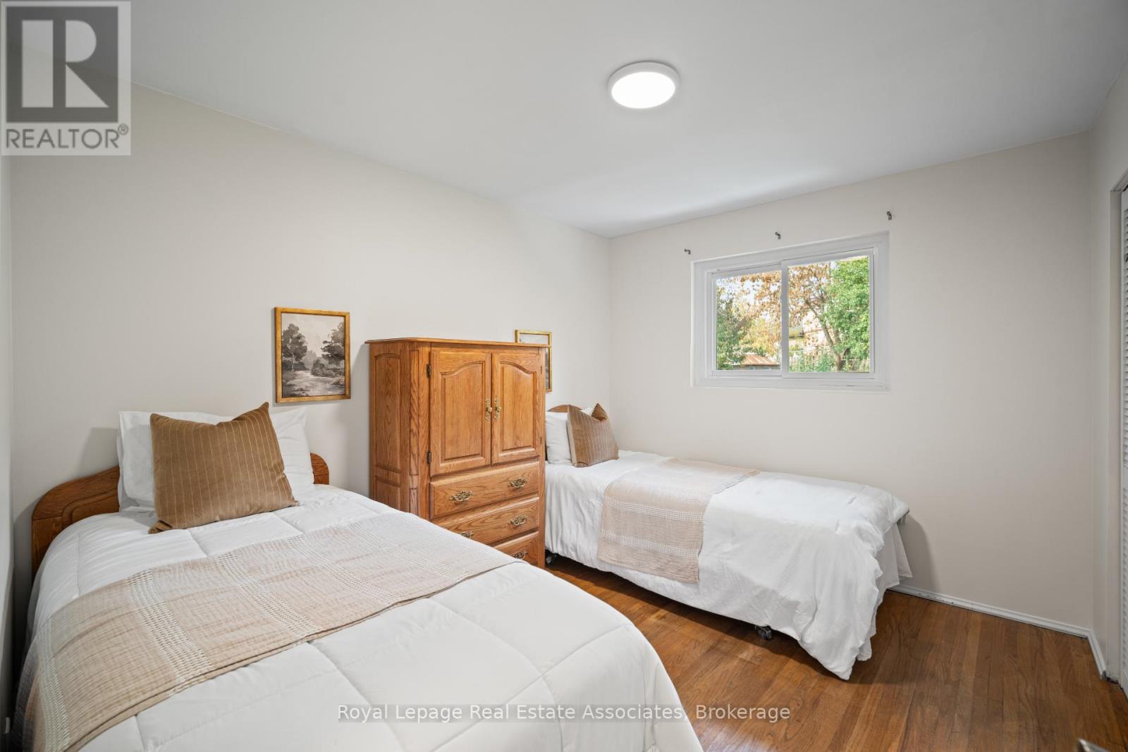 60 Windermere Court, Brampton, Ontario  L6X 2L6 - Photo 17 - W12478133
