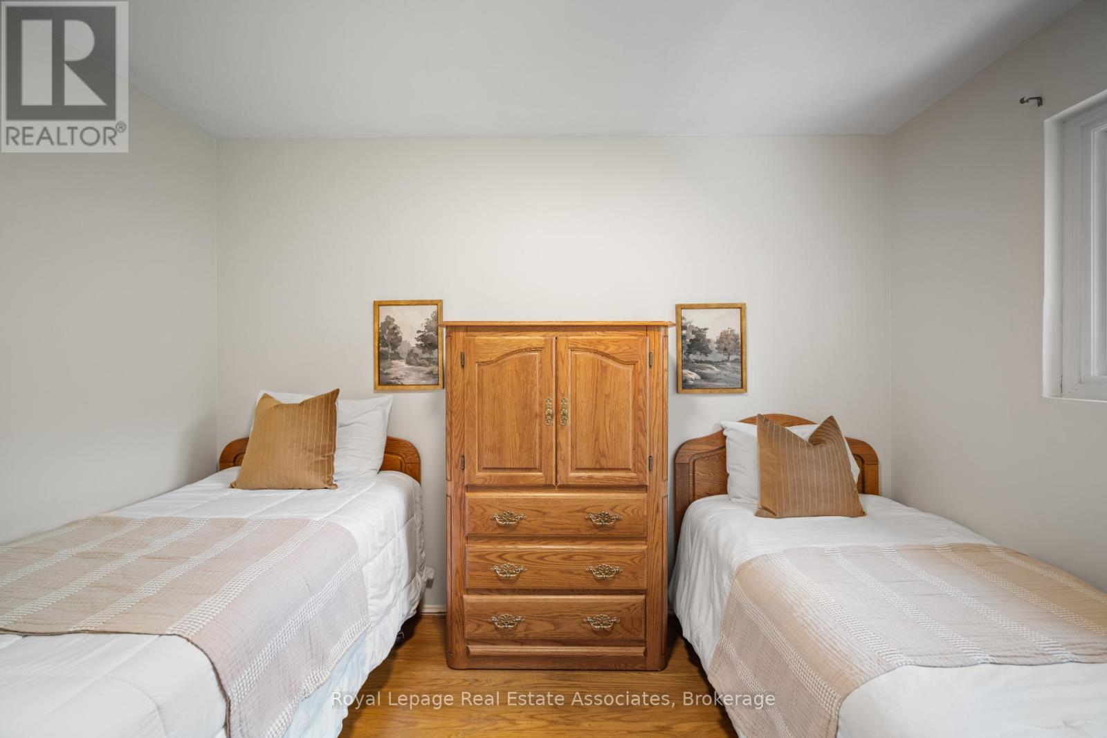 60 Windermere Court, Brampton, Ontario  L6X 2L6 - Photo 18 - W12478133