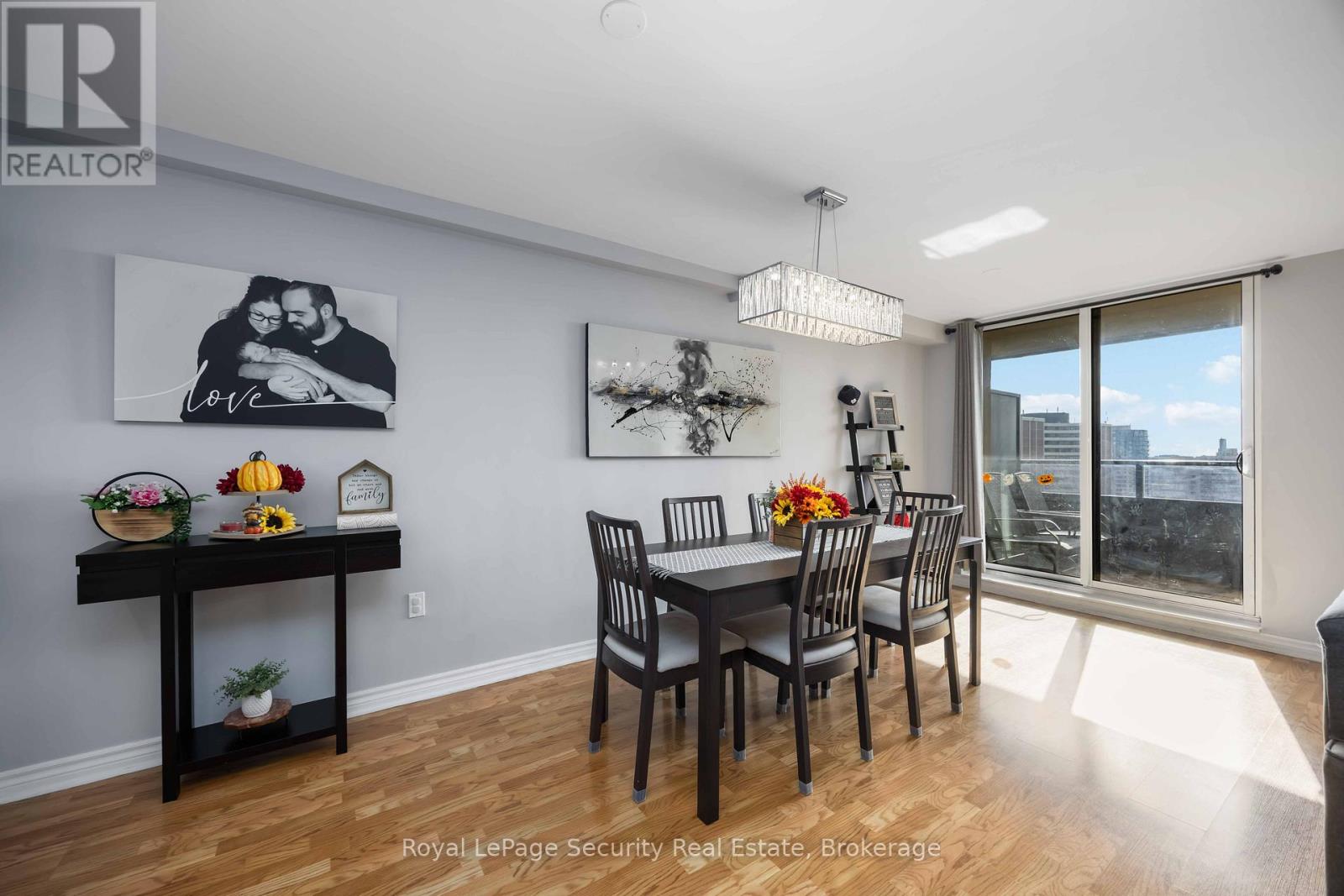 1517 - 15 La Rose Avenue, Toronto, Ontario  M9P 1A7 - Photo 14 - W12478143
