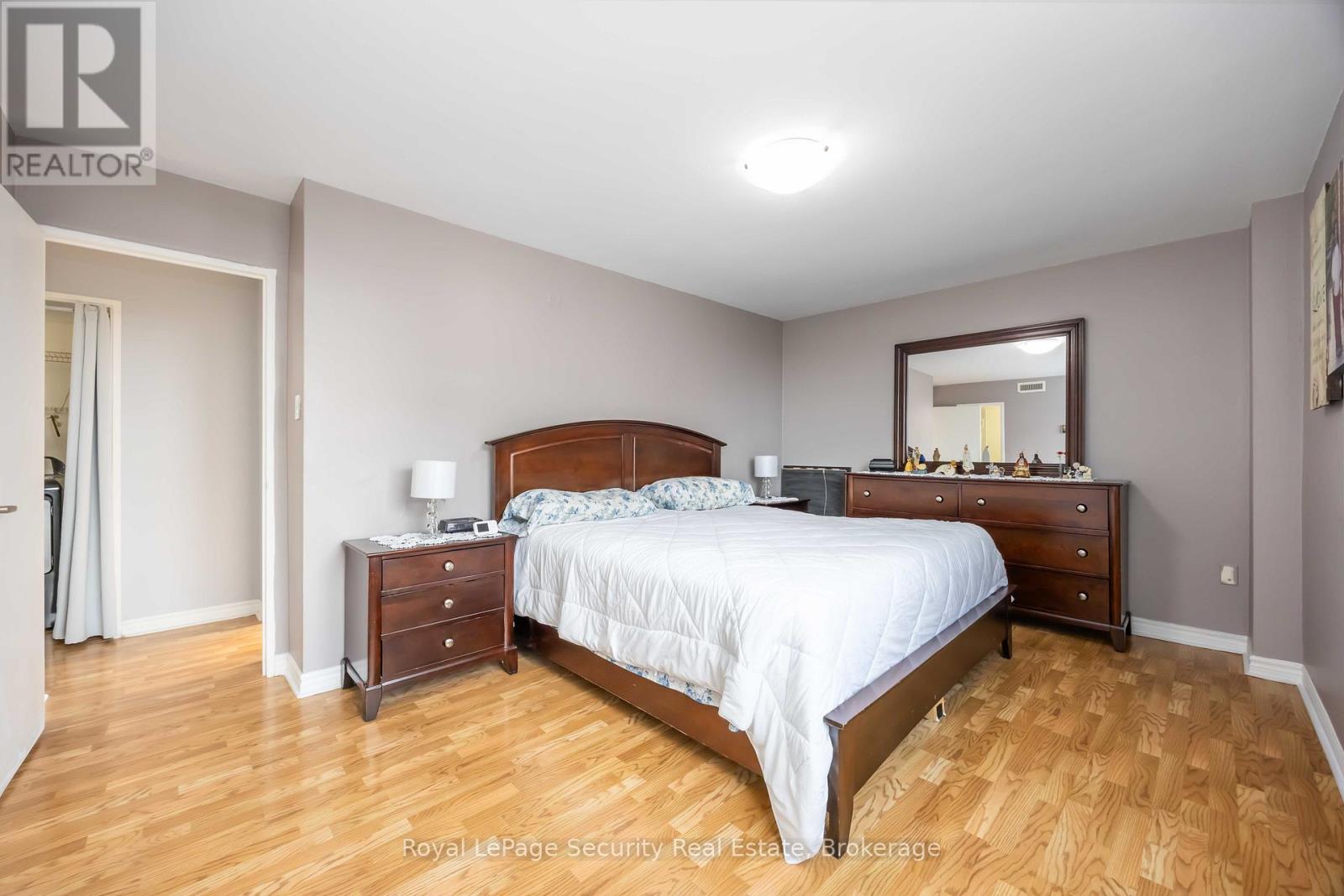 1517 - 15 La Rose Avenue, Toronto, Ontario  M9P 1A7 - Photo 33 - W12478143