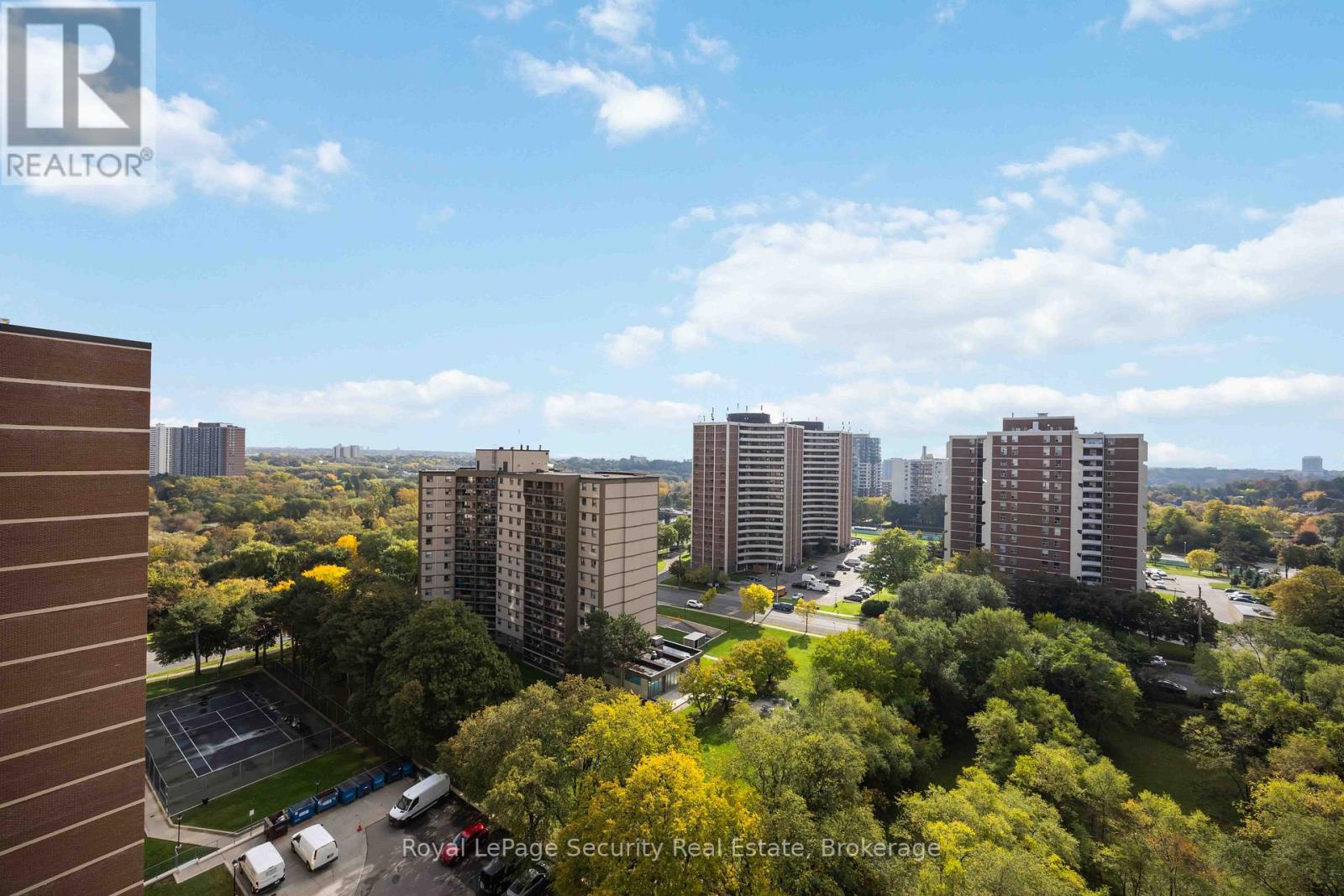 1517 - 15 La Rose Avenue, Toronto, Ontario  M9P 1A7 - Photo 39 - W12478143