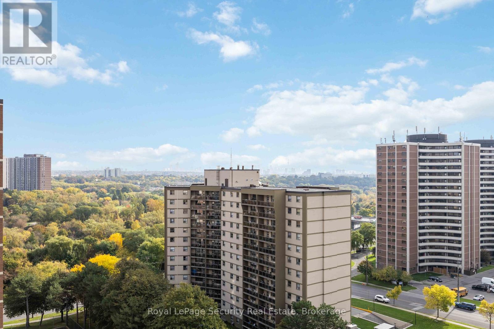 1517 - 15 La Rose Avenue, Toronto, Ontario  M9P 1A7 - Photo 43 - W12478143