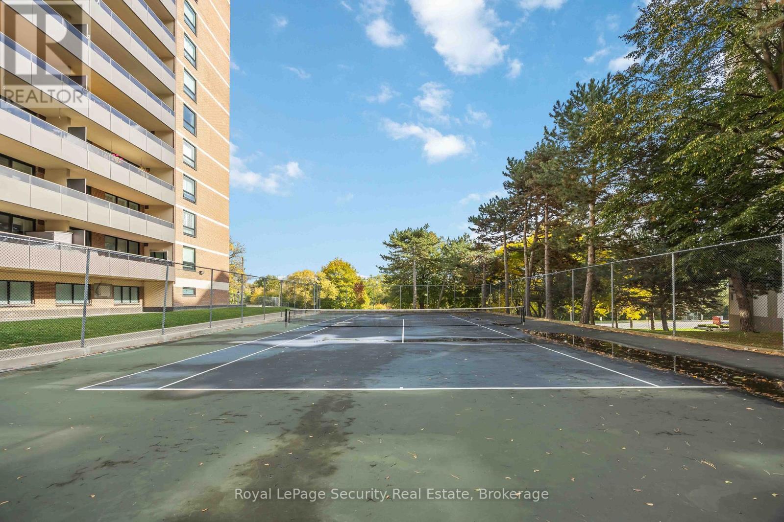 1517 - 15 La Rose Avenue, Toronto, Ontario  M9P 1A7 - Photo 44 - W12478143