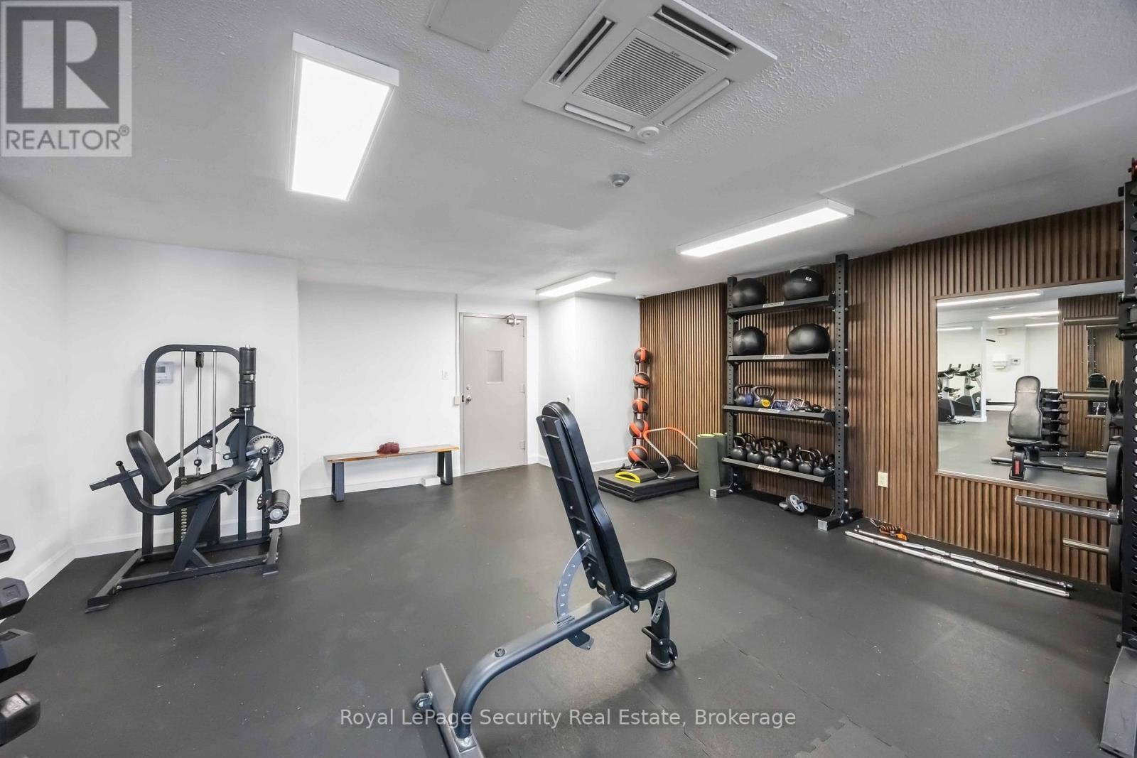 1517 - 15 La Rose Avenue, Toronto, Ontario  M9P 1A7 - Photo 48 - W12478143