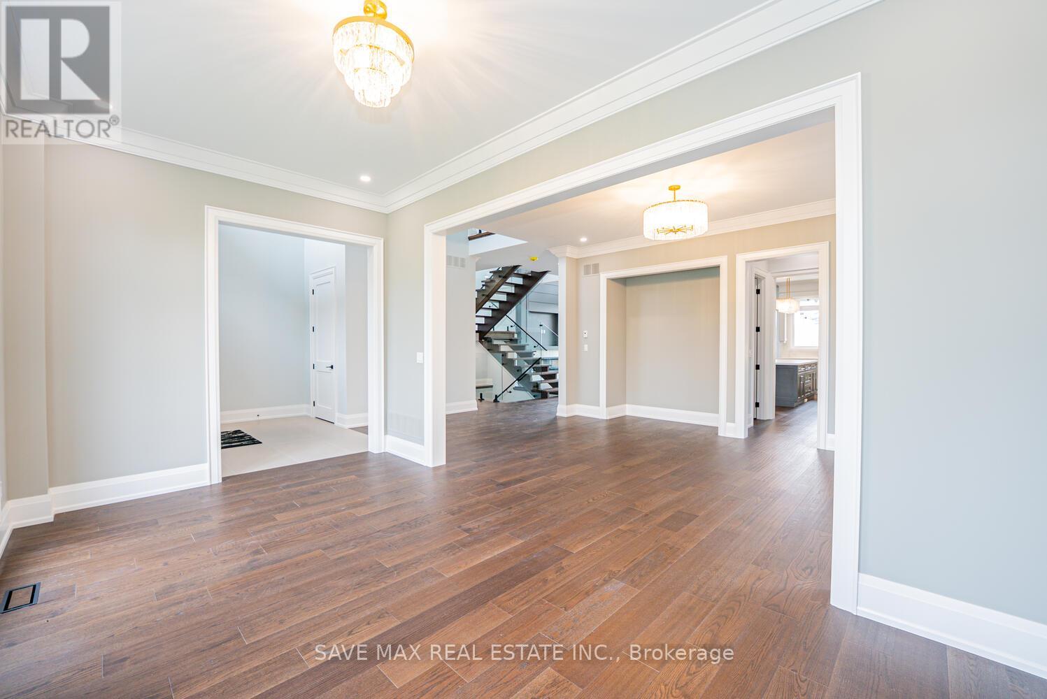 1510 Bridge Road, Oakville, Ontario  L6L 2E3 - Photo 8 - W12478151