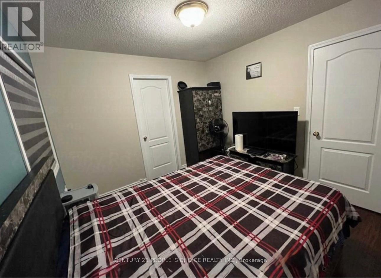20 Murphy Rd Road, Brampton, Ontario  L6S 6L2 - Photo 12 - W12478161