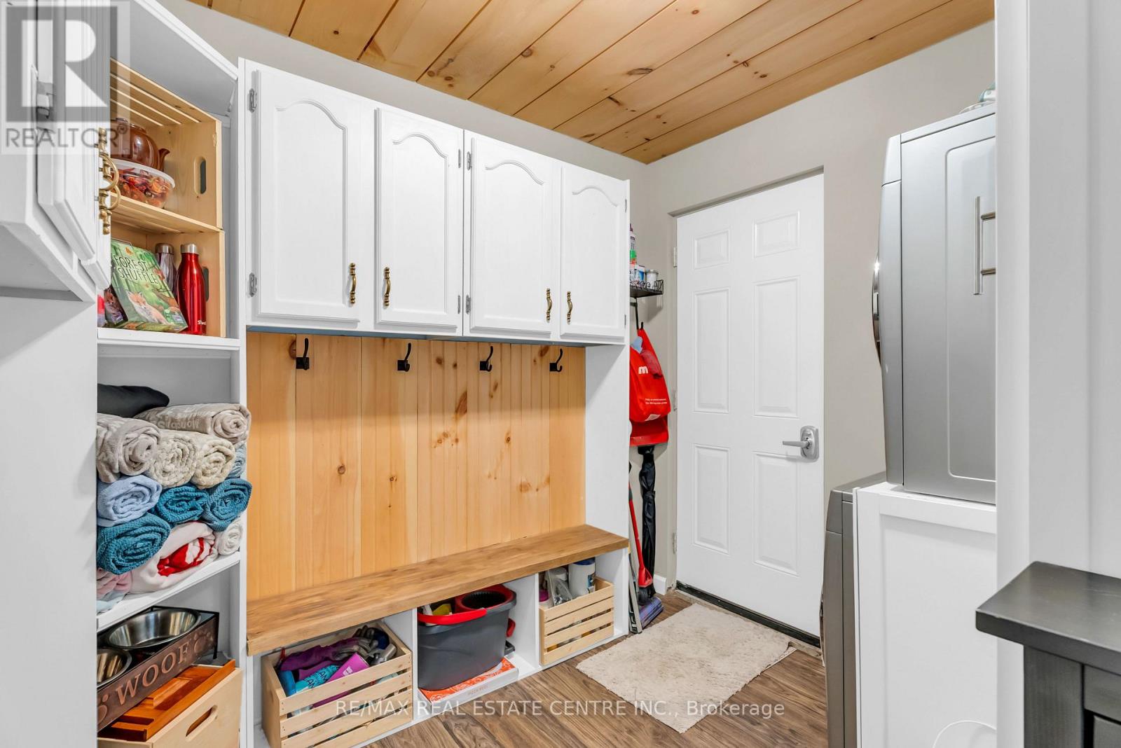 31 Metcalfe Court, Halton Hills, Ontario  L7G 4N7 - Photo 26 - W12478184