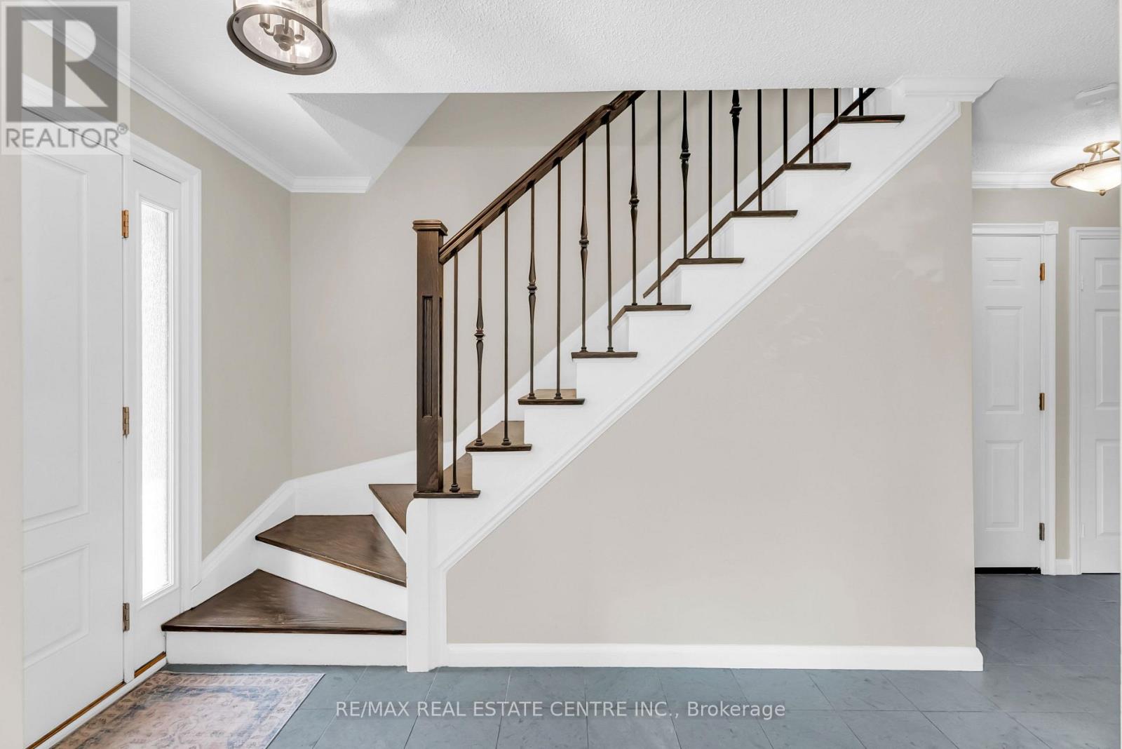 31 Metcalfe Court, Halton Hills, Ontario  L7G 4N7 - Photo 27 - W12478184