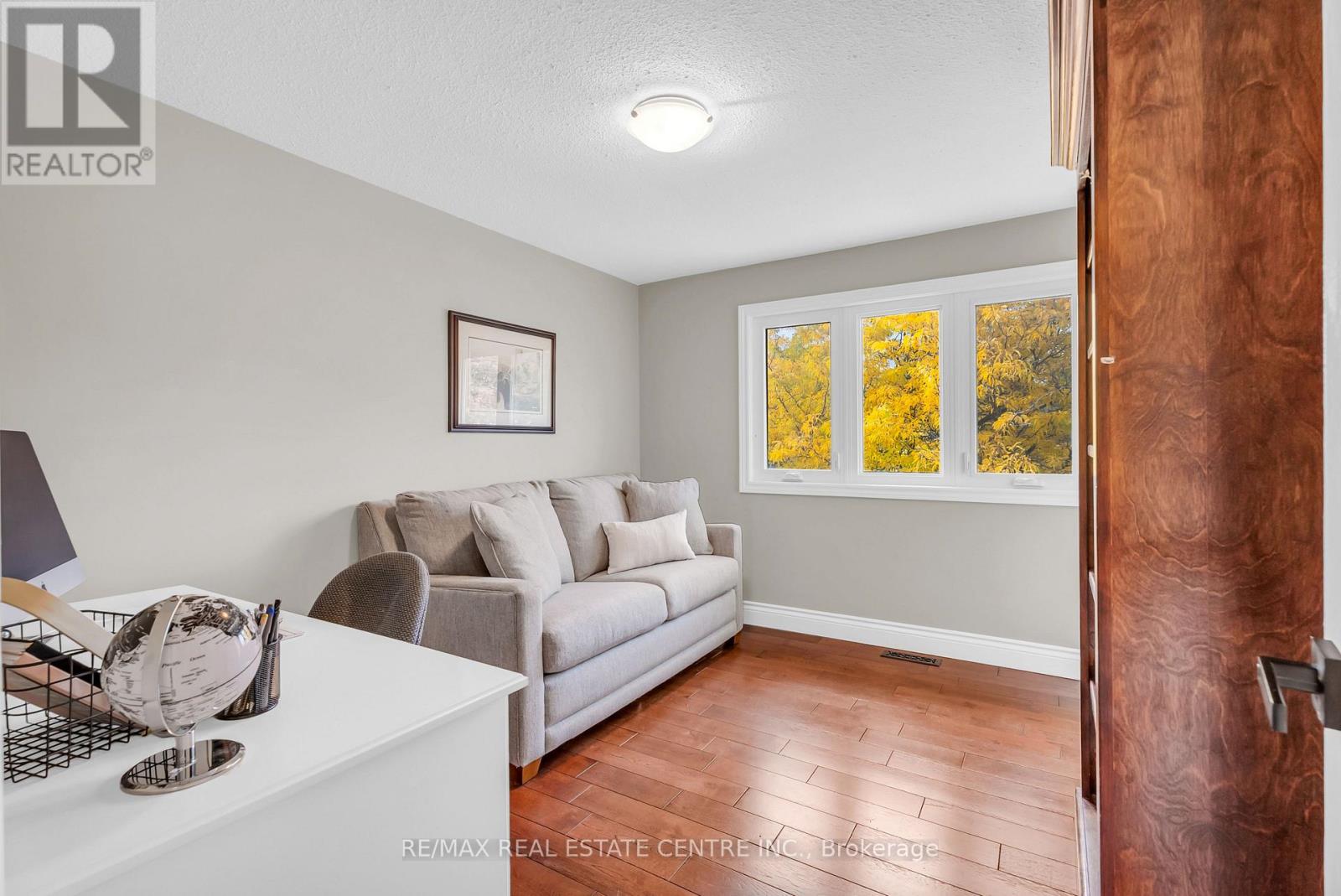 31 Metcalfe Court, Halton Hills, Ontario  L7G 4N7 - Photo 35 - W12478184