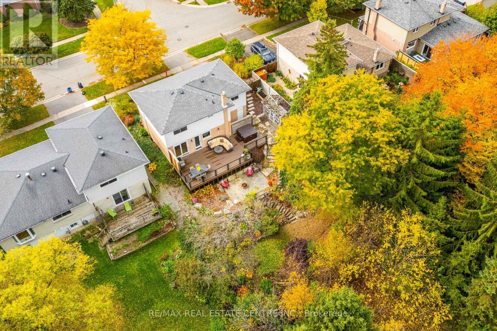 31 Metcalfe Court, Halton Hills, Ontario  L7G 4N7 - Photo 39 - W12478184