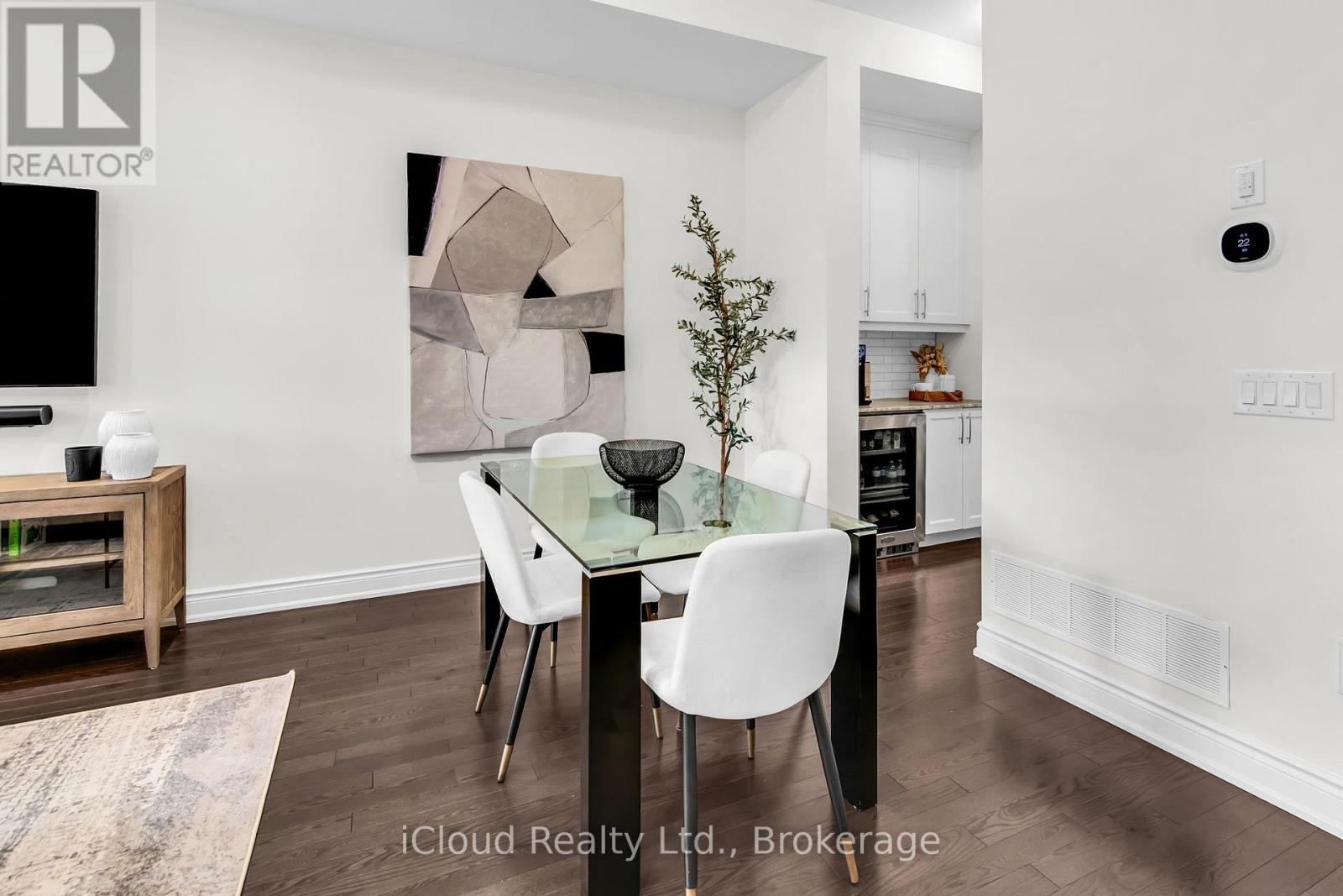 1632 Crestview Avenue, Mississauga, Ontario  L5G 0C3 - Photo 16 - W12478190
