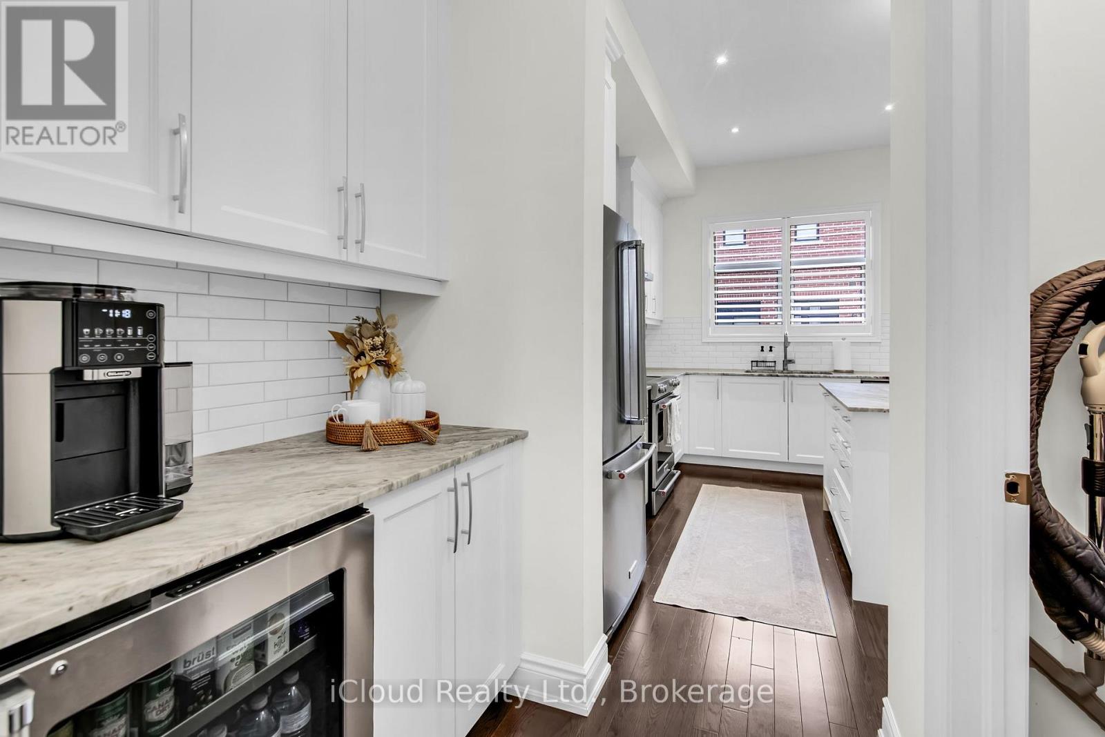 1632 Crestview Avenue, Mississauga, Ontario  L5G 0C3 - Photo 33 - W12478190
