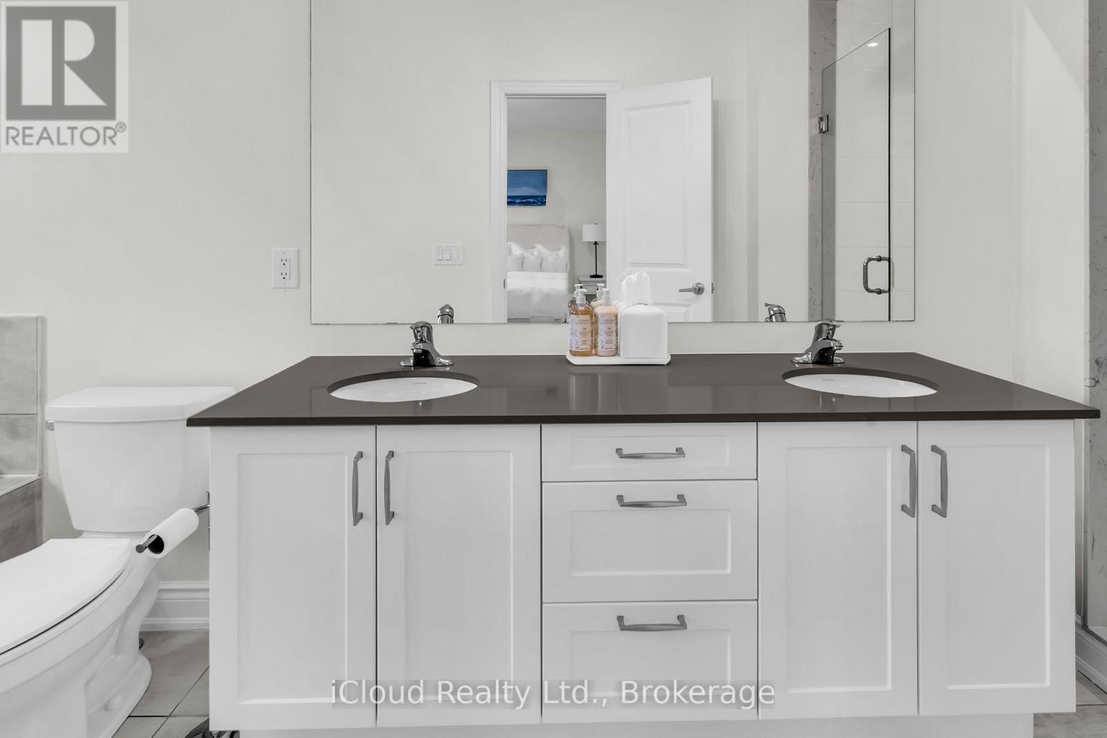 1632 Crestview Avenue, Mississauga, Ontario  L5G 0C3 - Photo 41 - W12478190