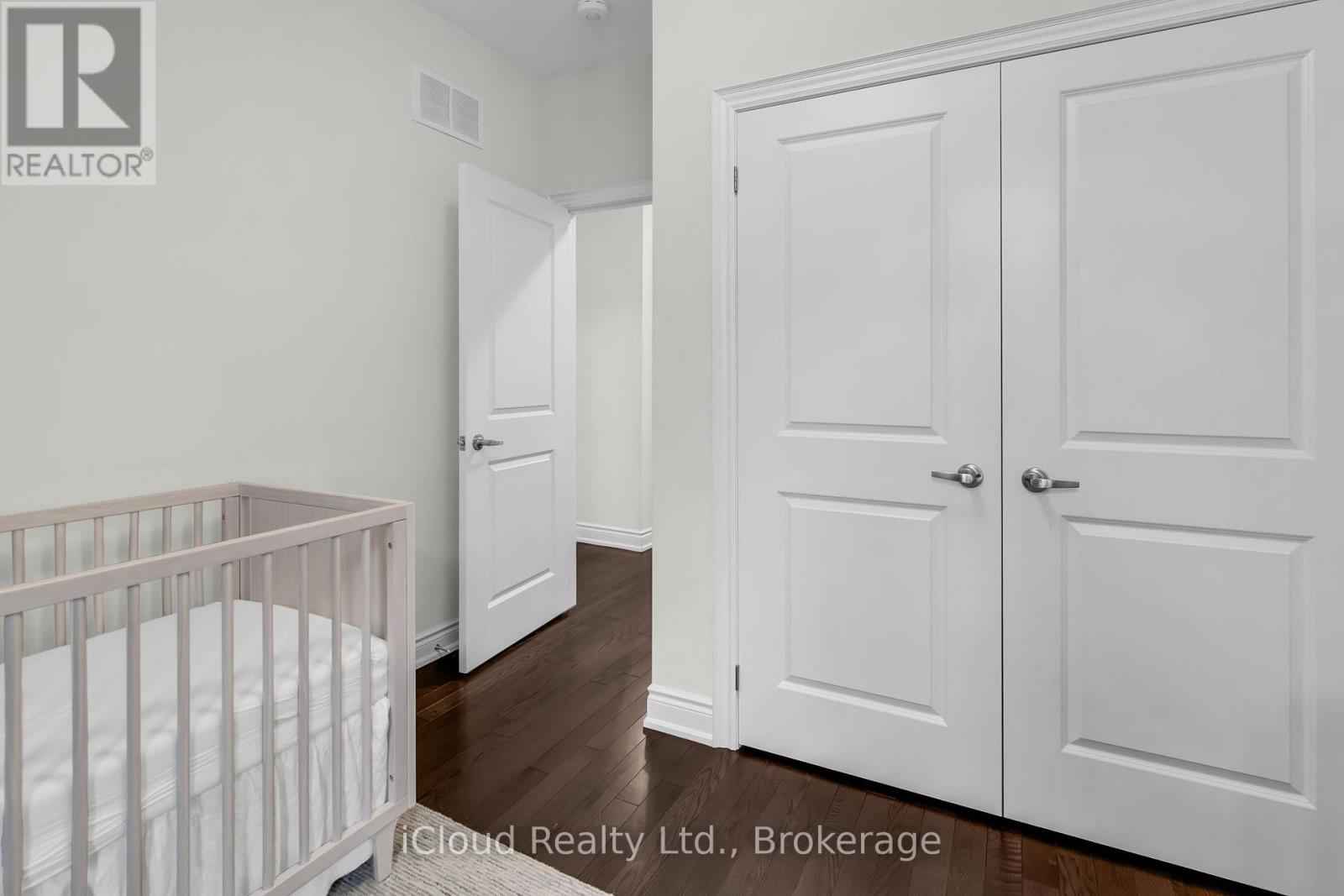 1632 Crestview Avenue, Mississauga, Ontario  L5G 0C3 - Photo 46 - W12478190