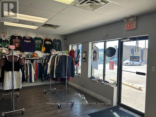 4 - 14 Wellington Street E, Aurora, Ontario  L4G 1H5 - Photo 2 - N12478245