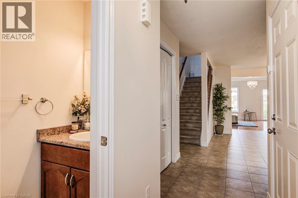 46 Clough Crescent, Guelph, Ontario  N1L 0G1 - Photo 5 - 40781354