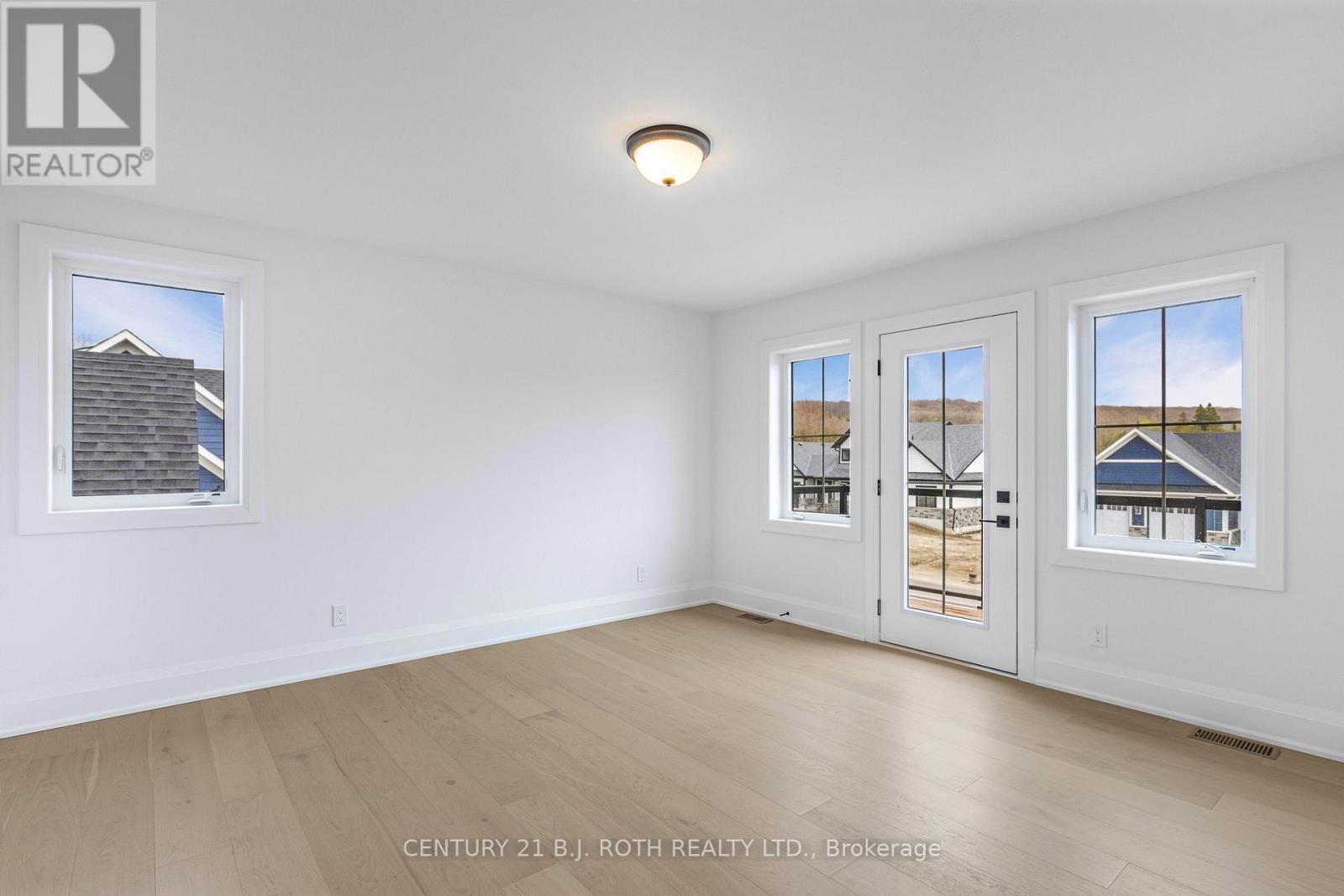 8 Clydesdale Court, Oro-Medonte, Ontario  L0K 1E0 - Photo 21 - S12478248