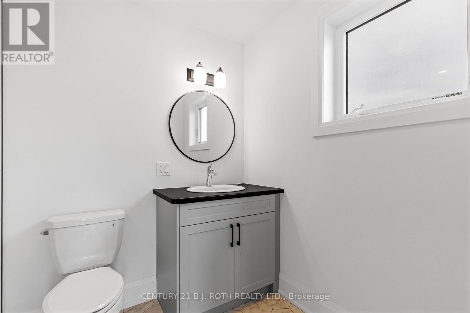8 Clydesdale Court, Oro-Medonte, Ontario  L0K 1E0 - Photo 23 - S12478248