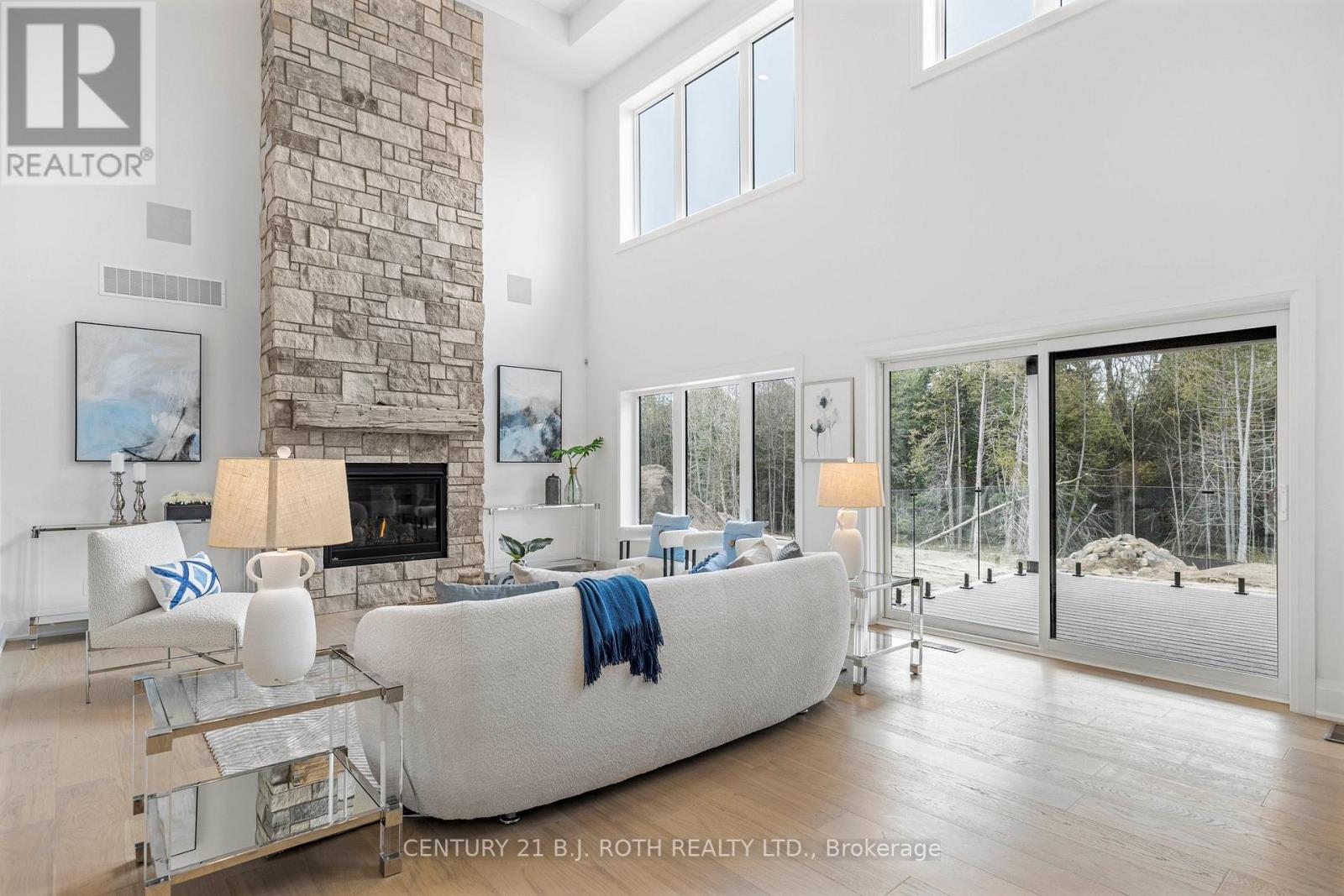 8 Clydesdale Court, Oro-Medonte, Ontario  L0K 1E0 - Photo 6 - S12478248