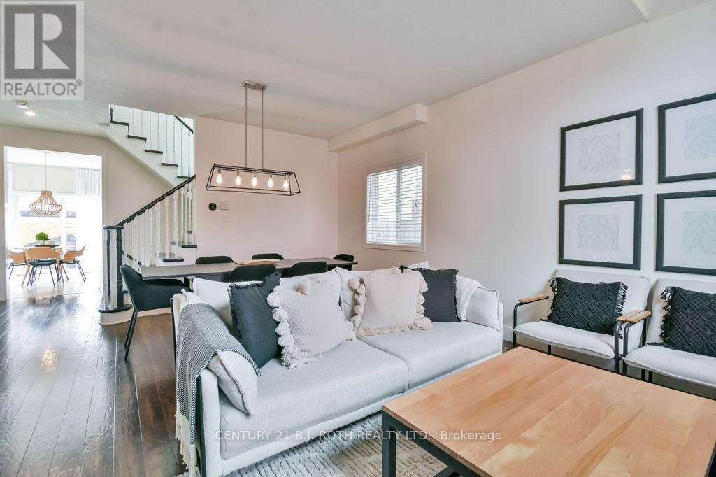 11 Blackbird Lane, Barrie, Ontario  L4N 0Z1 - Photo 10 - S12478251