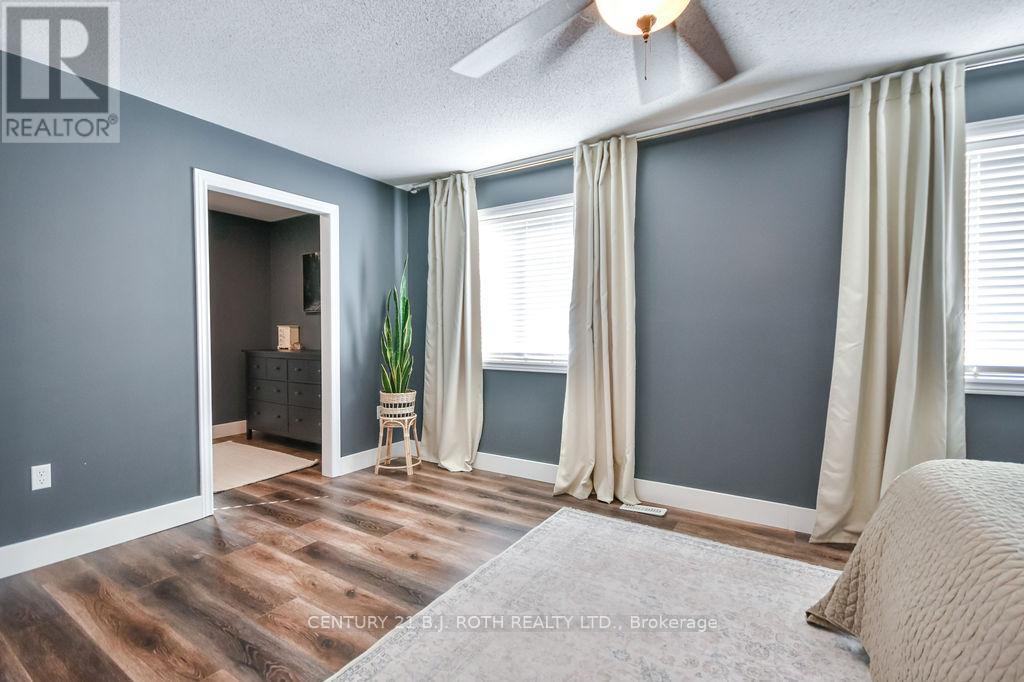 11 Blackbird Lane, Barrie, Ontario  L4N 0Z1 - Photo 32 - S12478251