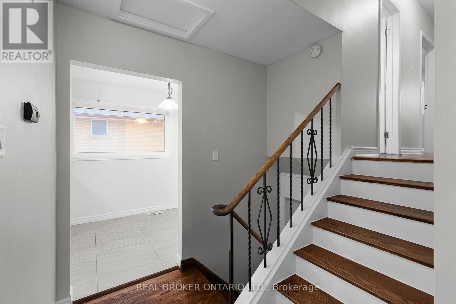 65 Ottaway Avenue, Barrie, Ontario  L4M 2X1 - Photo 14 - S12478259