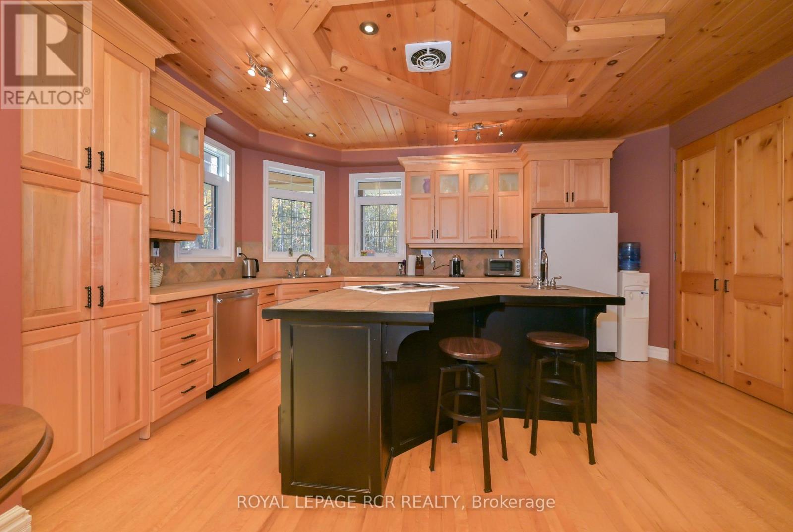1385 Baseline Road, Springwater, Ontario  L0L 2K0 - Photo 5 - S12478287