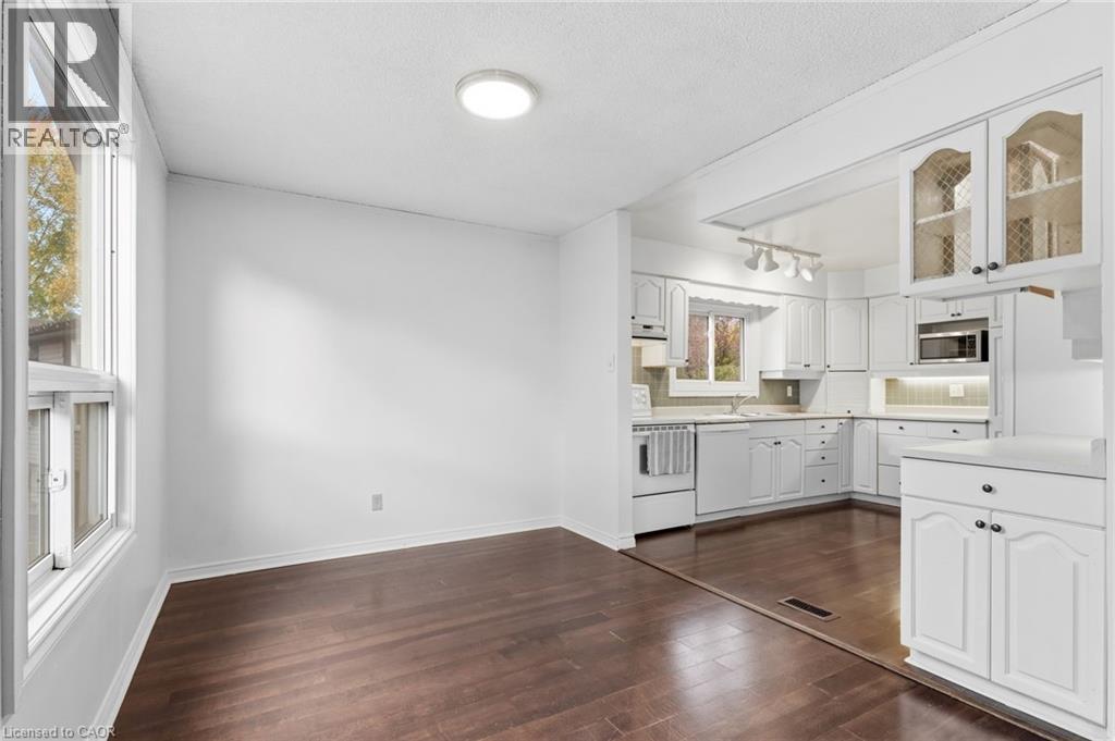 26 October Place, Brantford, Ontario  N3R 7B4 - Photo 11 - 40779206