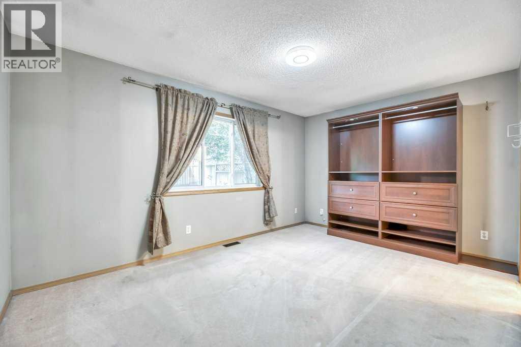 41 Millbank Bay Sw, Calgary, Alberta  T2Y 2Z1 - Photo 17 - A2222216