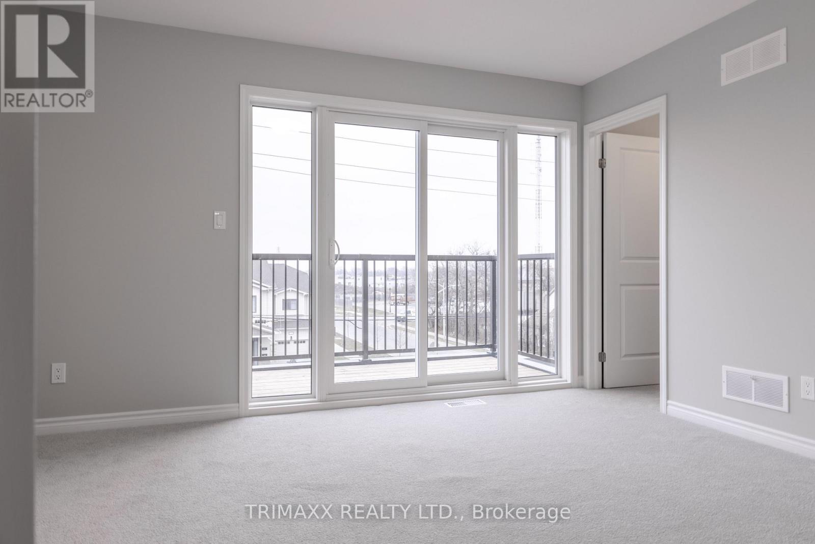 25b Oakdale Avenue, St. Catharines, Ontario  L2P 2B8 - Photo 24 - X12478029