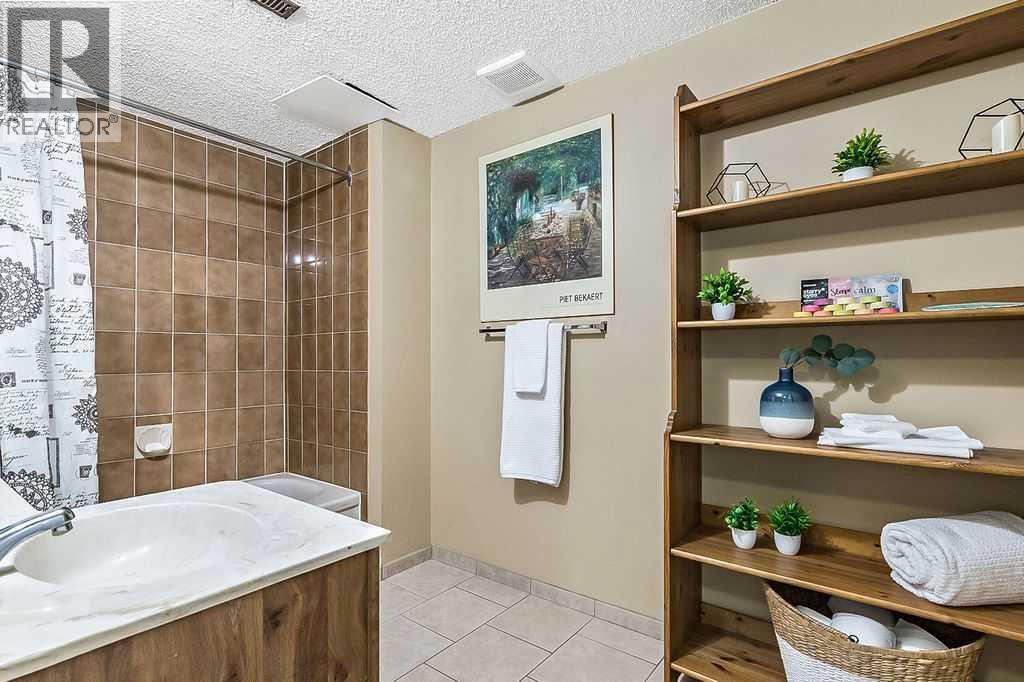 637 Strathcona Drive Sw, Calgary, Alberta  T3H 1K6 - Photo 28 - A2263882