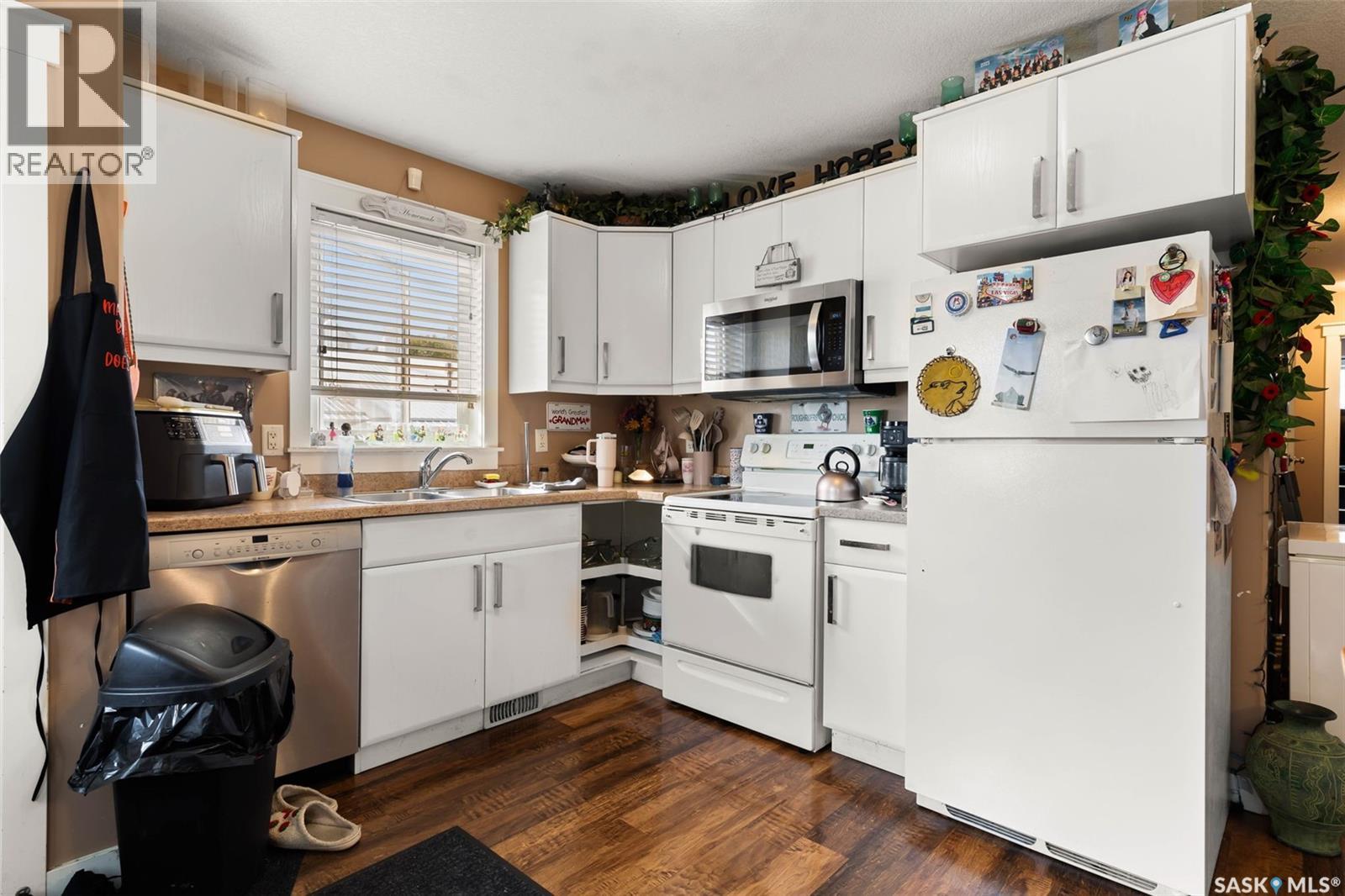 1358 Arthur Street, Regina, Saskatchewan  S4T 4V8 - Photo 4 - SK021412