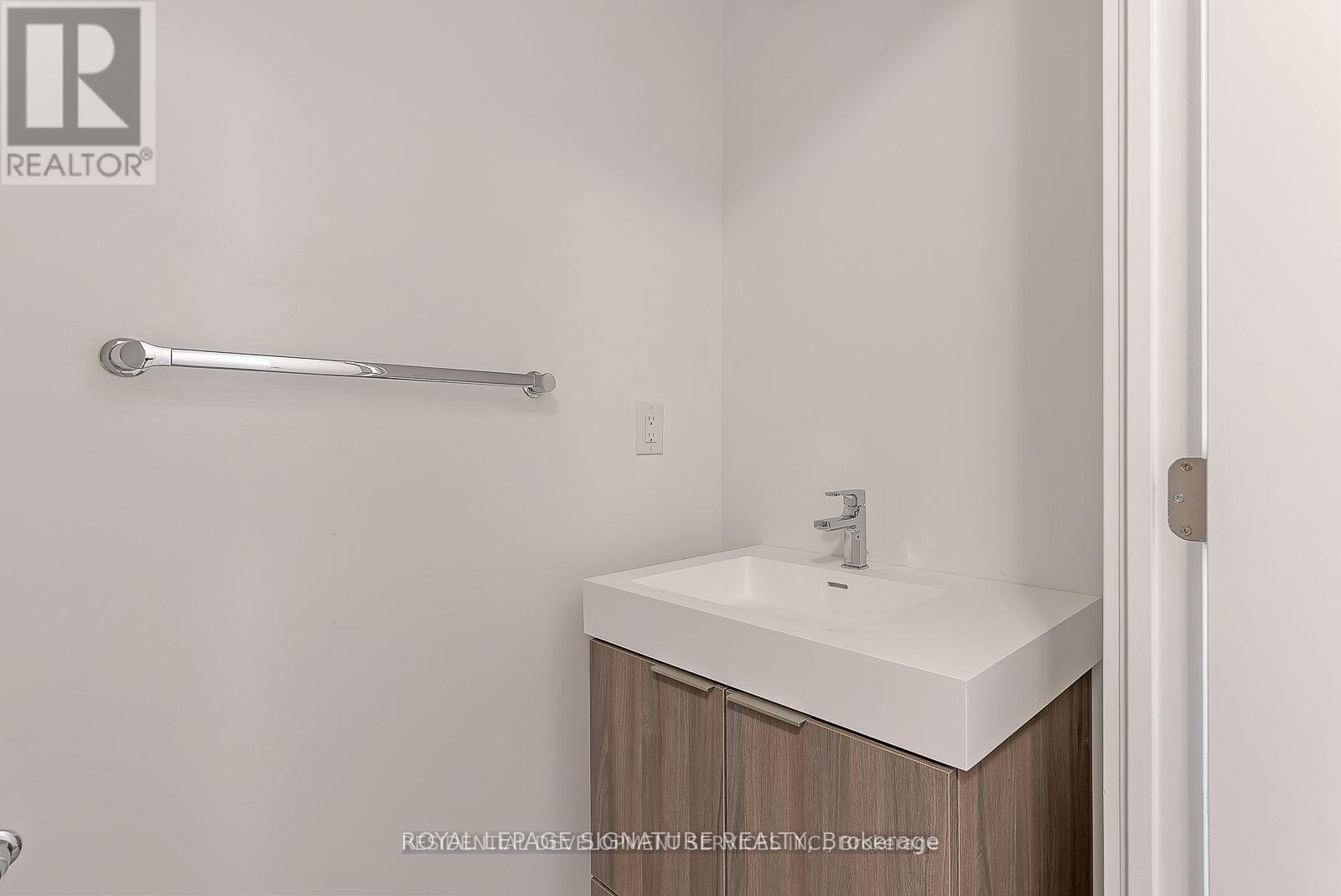 204 - 3100 Keele Street, Toronto, Ontario  M3M 0E1 - Photo 10 - W12478195