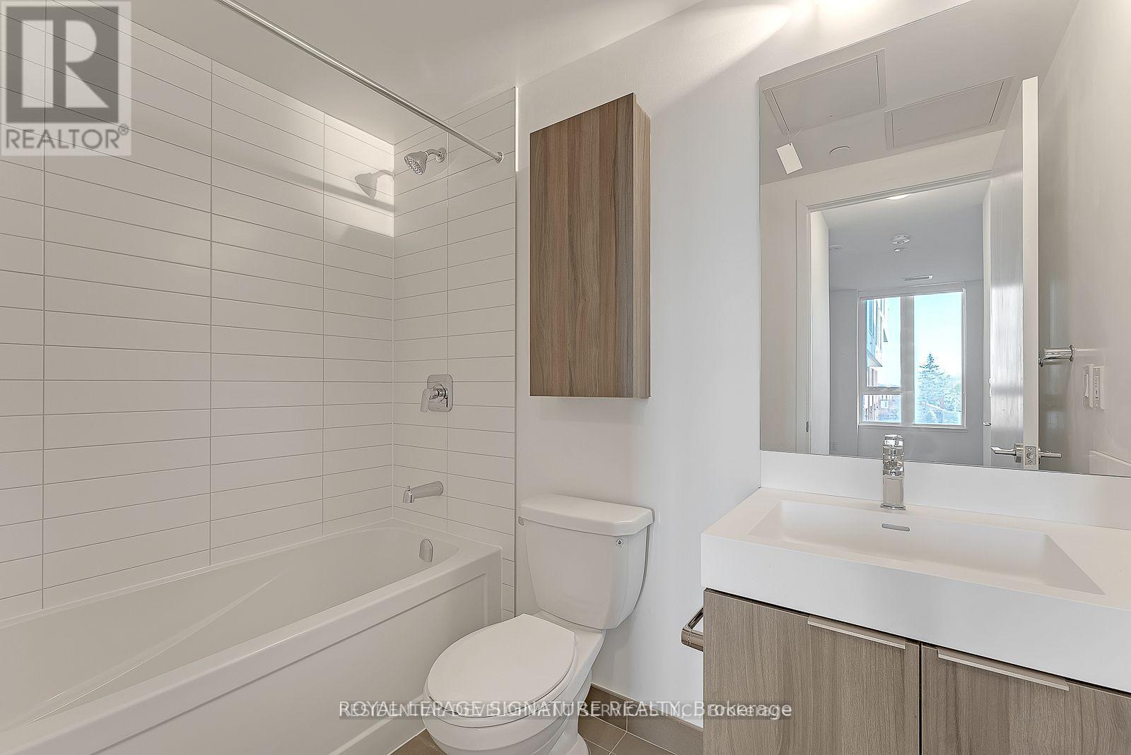 204 - 3100 Keele Street, Toronto, Ontario  M3M 0E1 - Photo 16 - W12478195