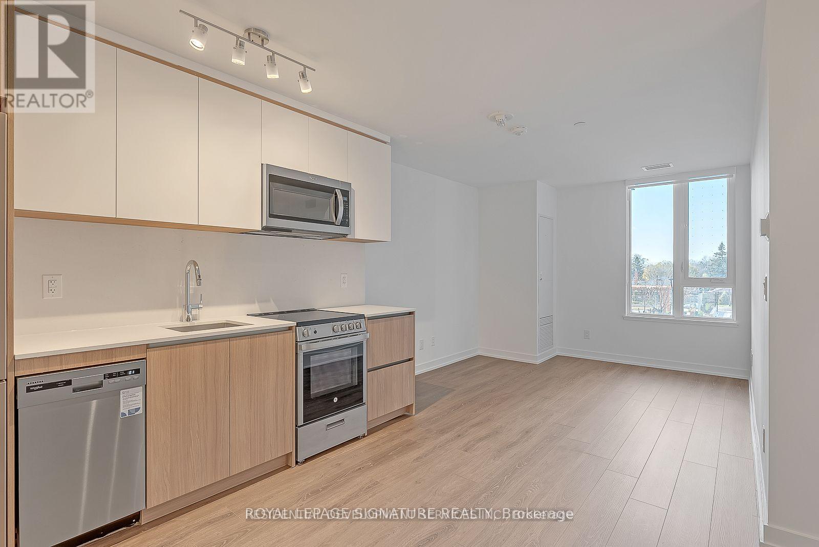204 - 3100 Keele Street, Toronto, Ontario  M3M 0E1 - Photo 3 - W12478195