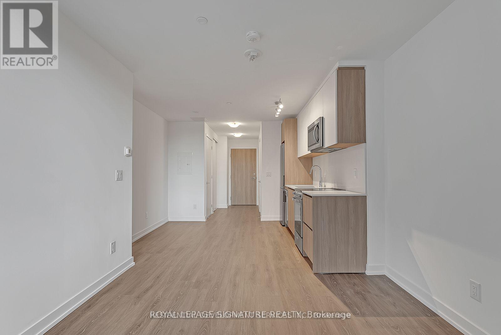 204 - 3100 Keele Street, Toronto, Ontario  M3M 0E1 - Photo 6 - W12478195