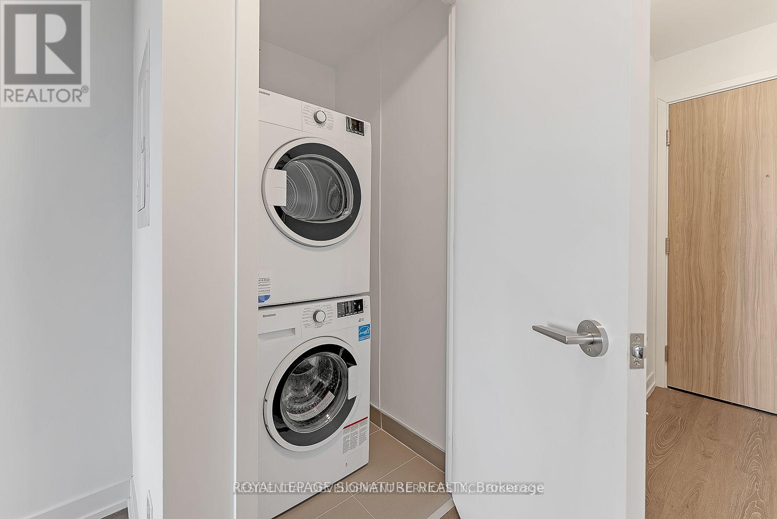 204 - 3100 Keele Street, Toronto, Ontario  M3M 0E1 - Photo 9 - W12478195