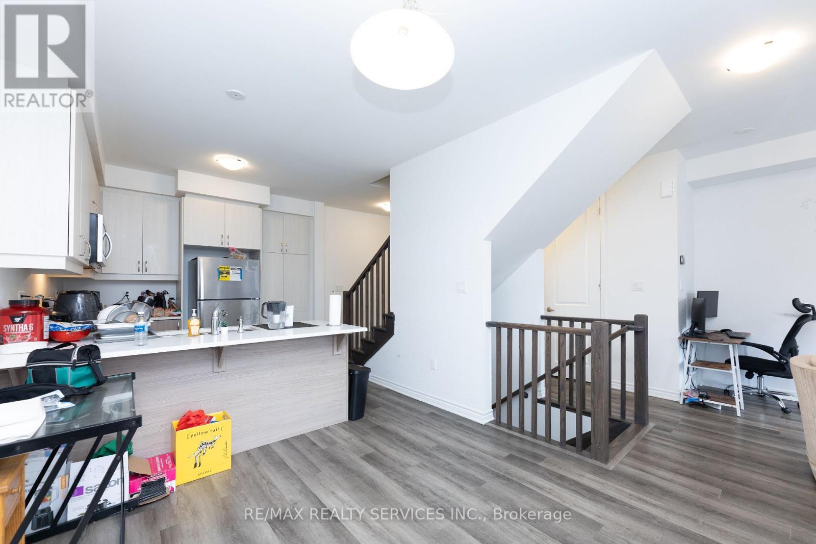 29 Keppel Circle, Brampton, Ontario  L7A 0B6 - Photo 15 - W12478222