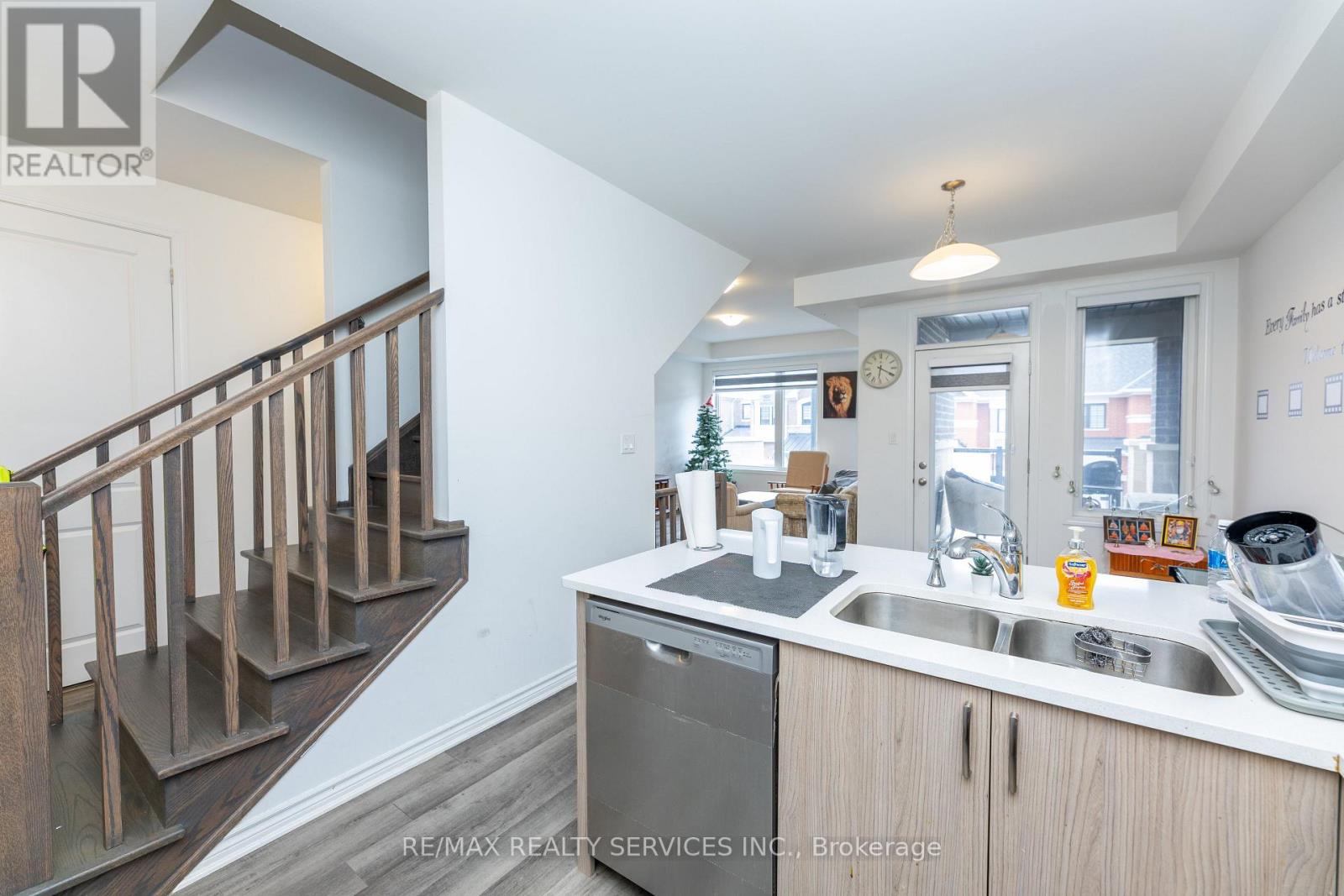 29 Keppel Circle, Brampton, Ontario  L7A 0B6 - Photo 16 - W12478222