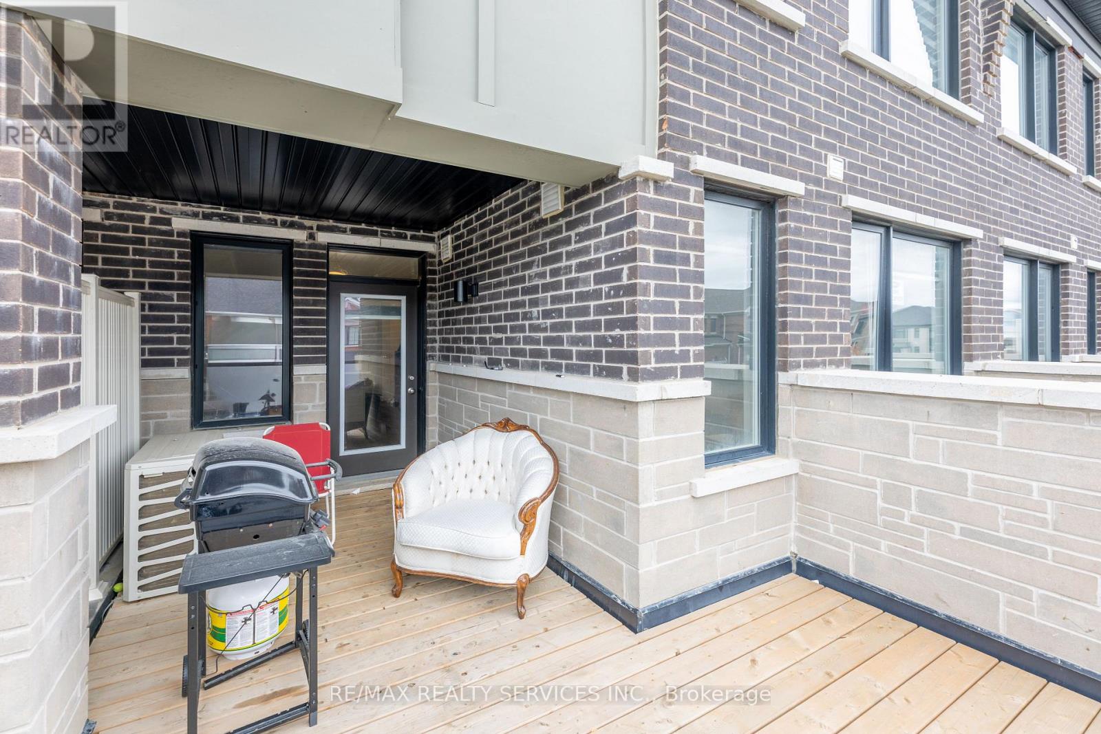29 Keppel Circle, Brampton, Ontario  L7A 0B6 - Photo 21 - W12478222